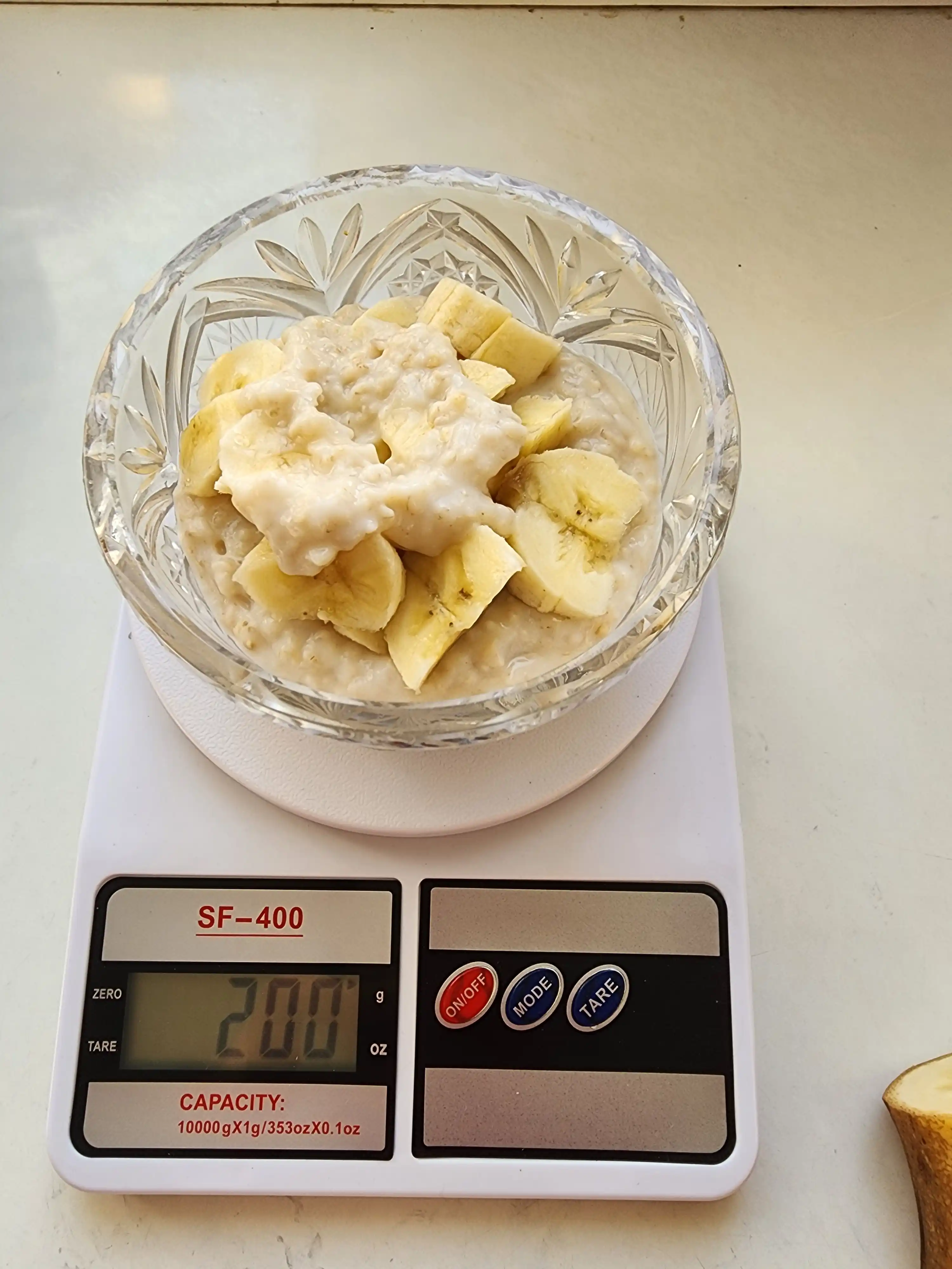 Elektron tarozi oshxona uchun 10kg gacha yuk kotaradi,ixcham va qulay.batareykalari bilan