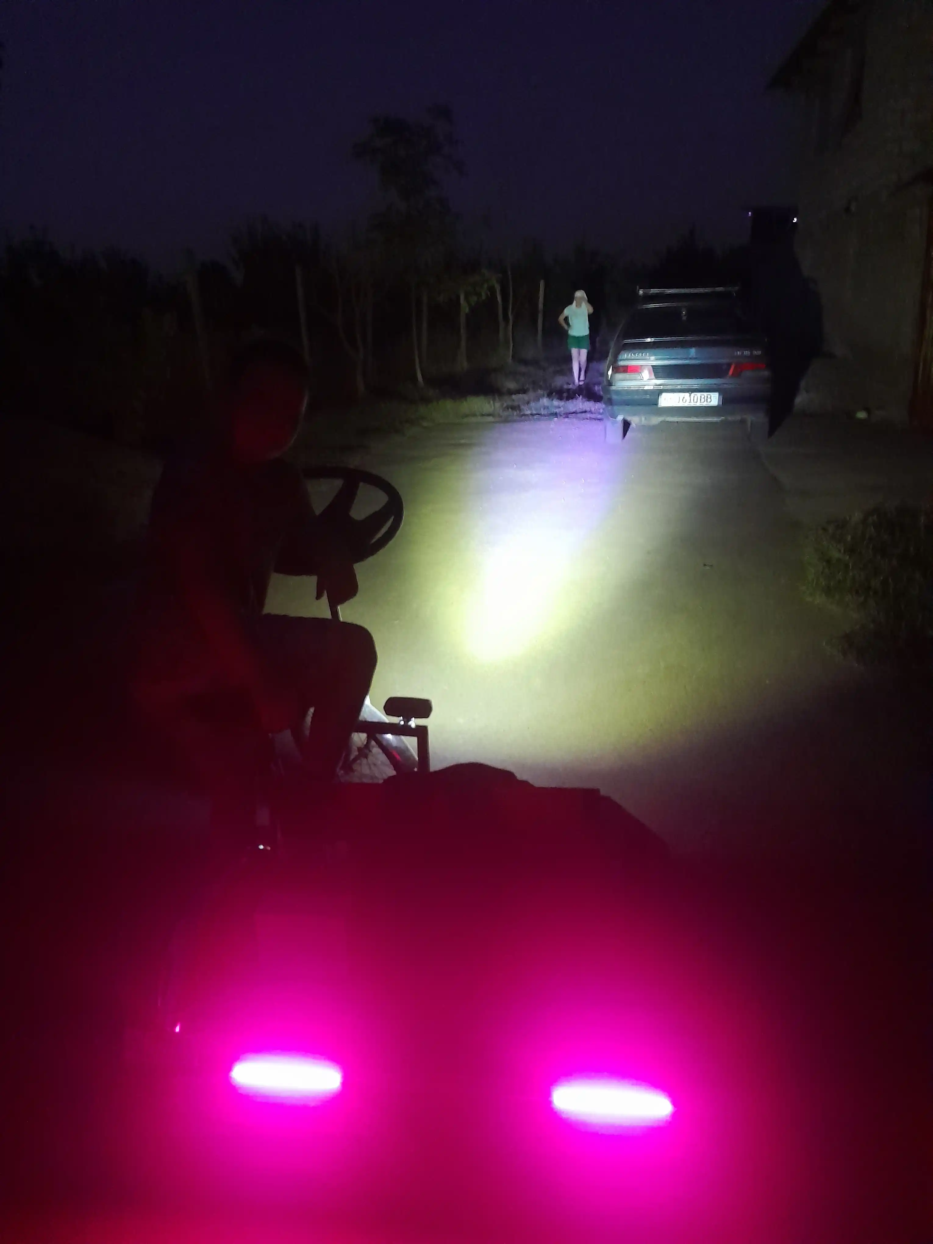 Skuter va moped uchun LED fara – 18 diodli kuchli projektor