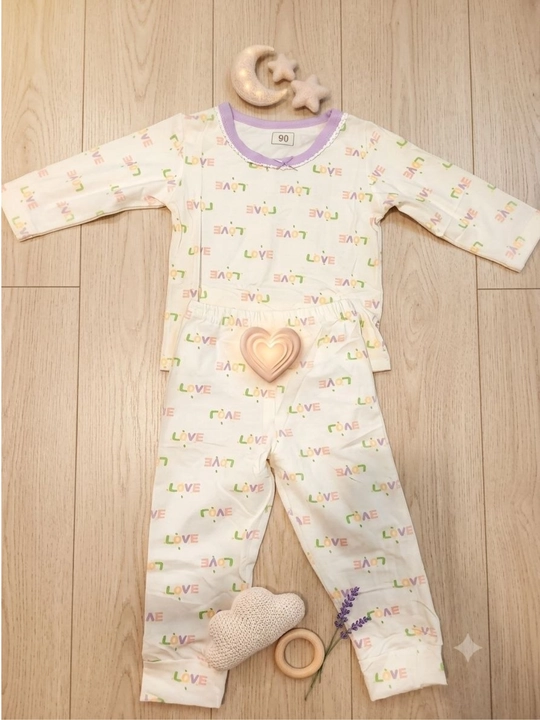 Qizchalar uchun paxtali pijama to'plami Love naqshli uzun yengli 2 qism