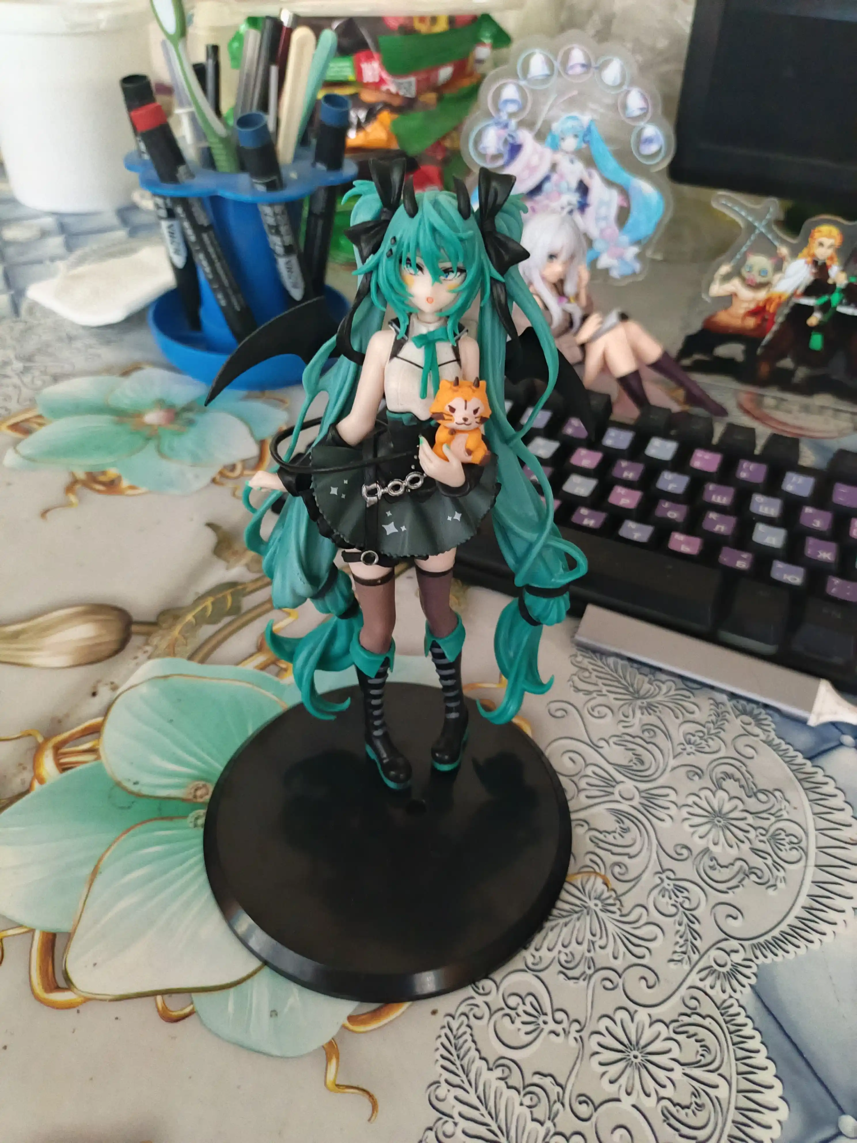 Anime figurka Hatsune Miku Little Devil – Premium koleksion bezak, PC Setup va xona dekori
