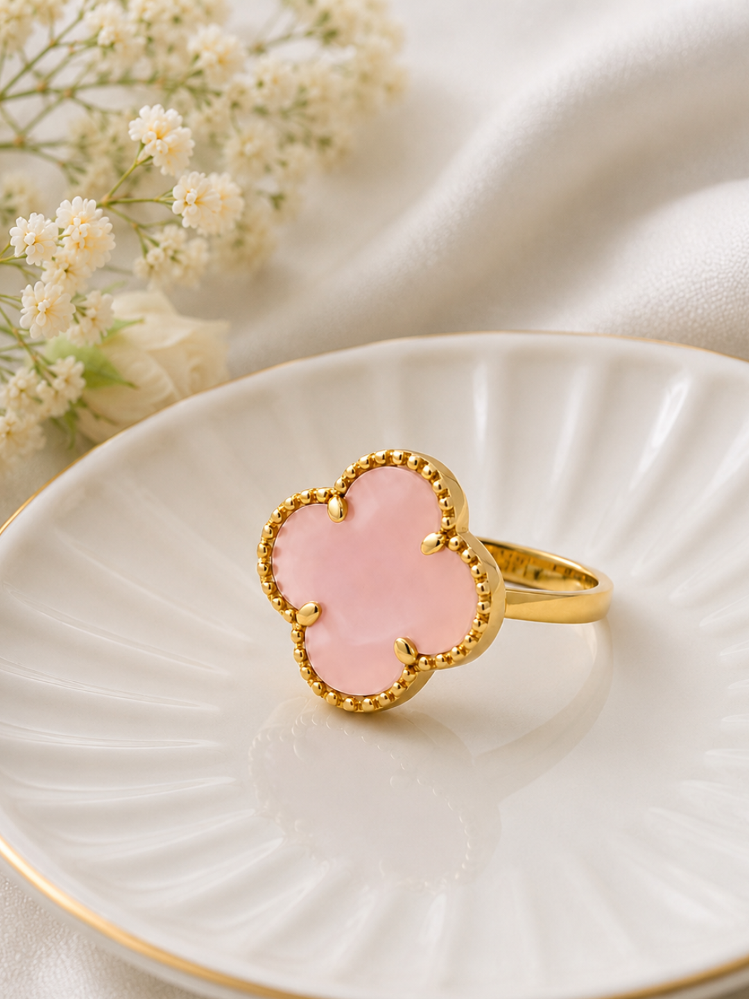 Женское кольцо Van Cleef, клевер, цветок, золотой цвет, чёрный и белый
