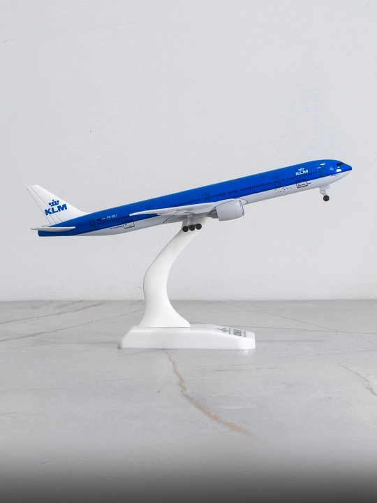 Модель самолёта Boeing 777, авиакомпания KLM Royal Dutch, 20 см, металл+пластик, шасси