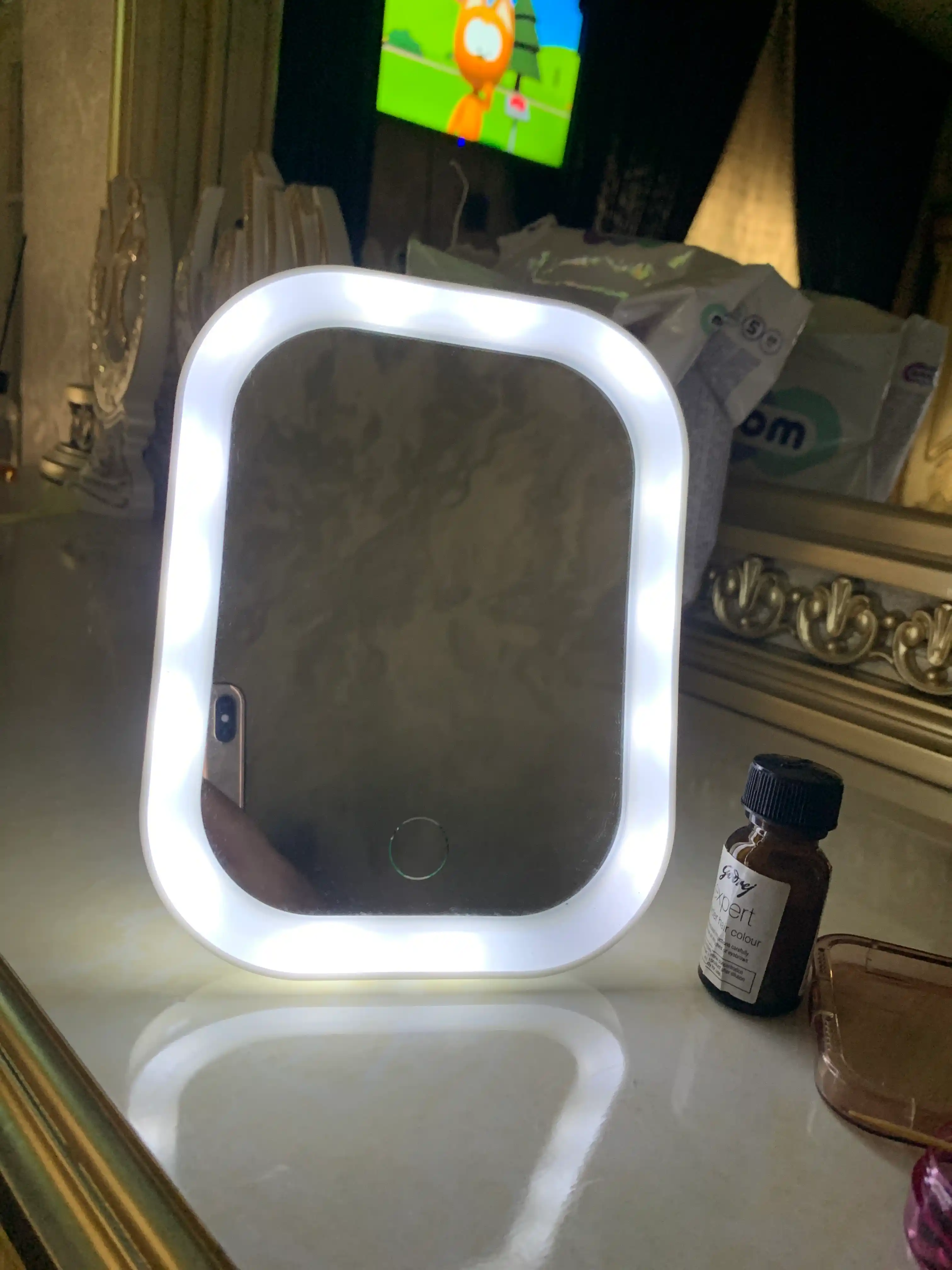LED yoritgichli sensorli ko‘zgu - kundalik pardoz uchun mukammal yordamchi