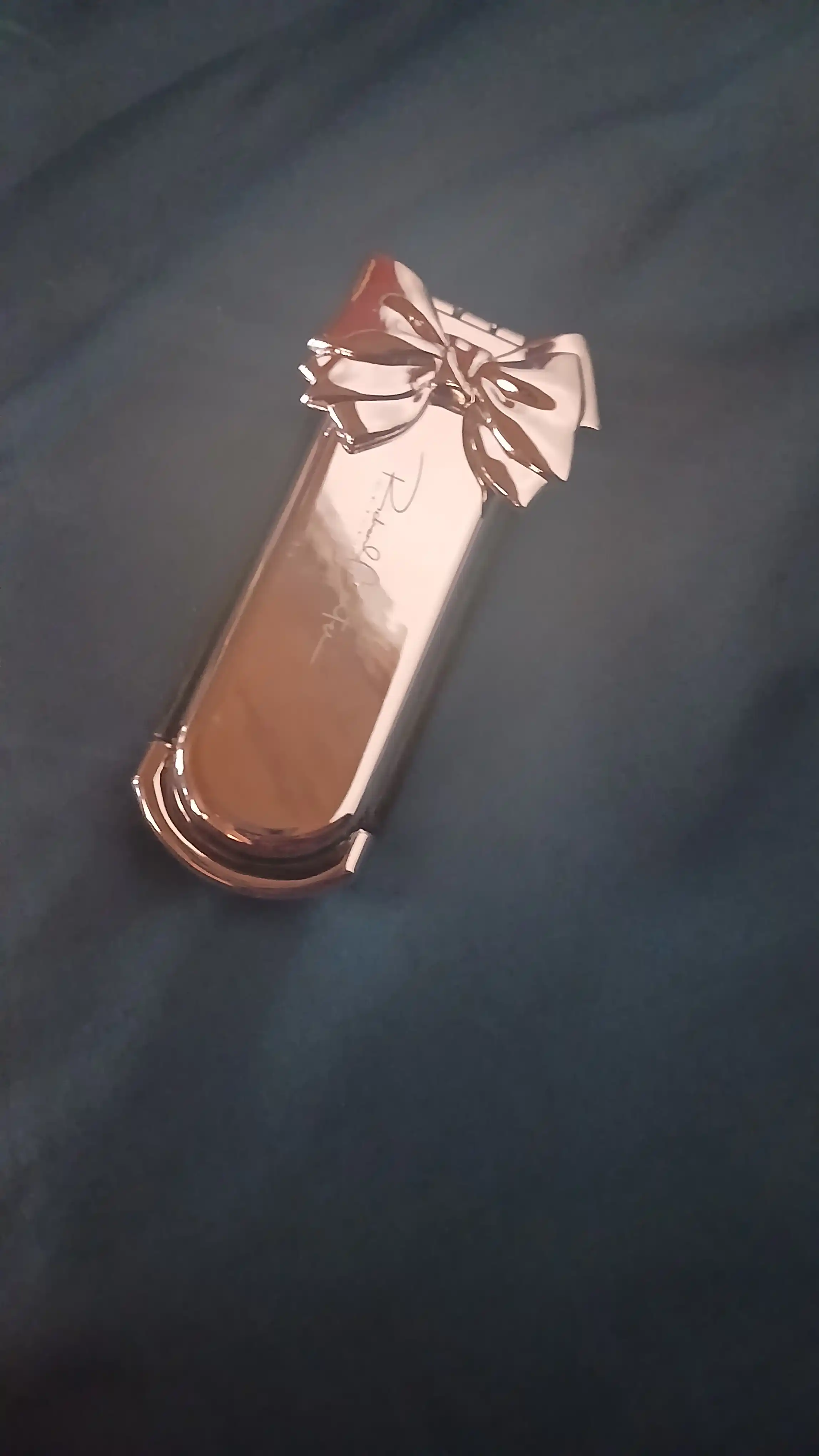 Oynali buklanadigan mini taroq