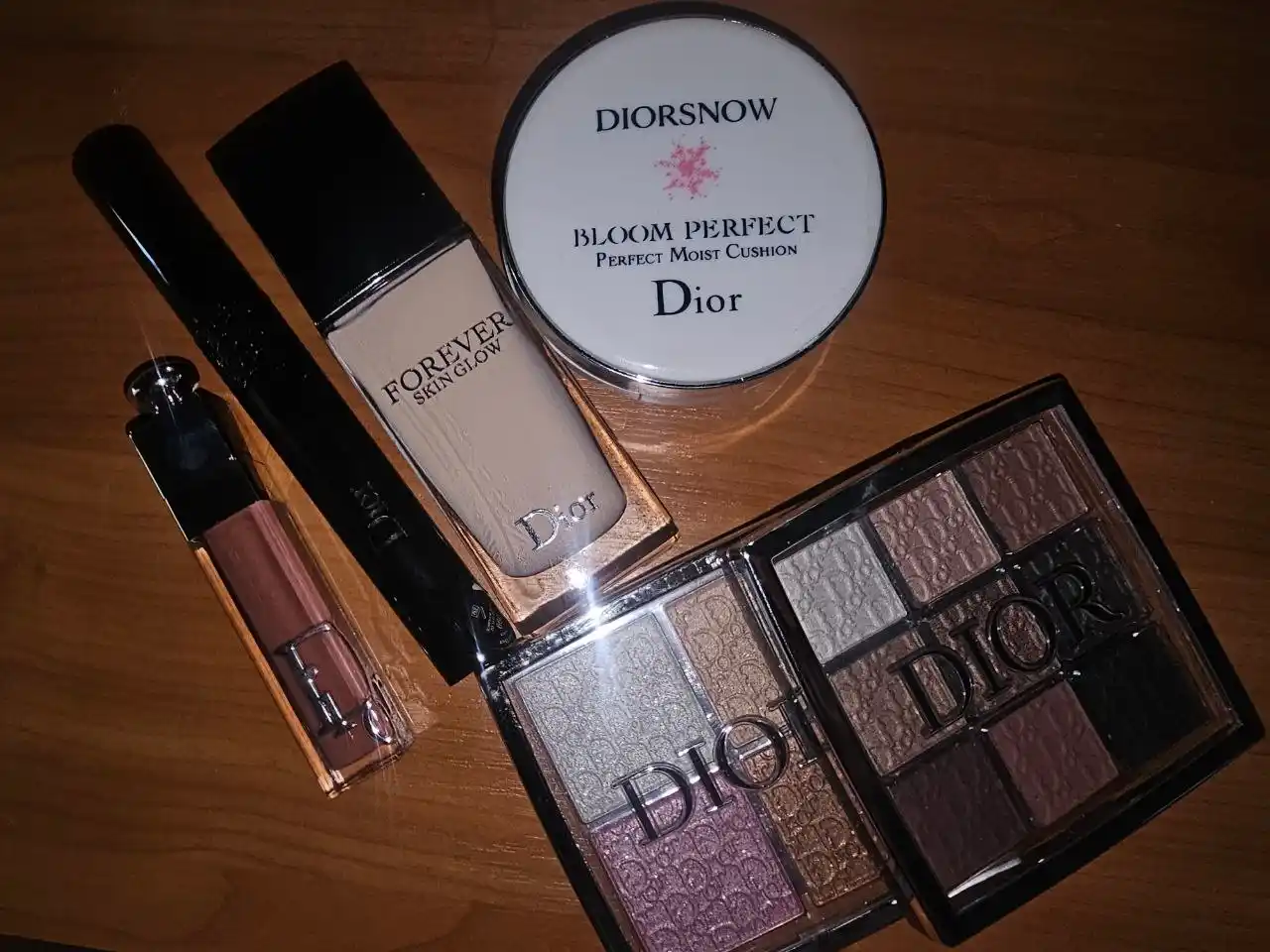 Набор косметики Dior, подарочный набор для женщин ,Тональный крем, палетка теней, тушь
