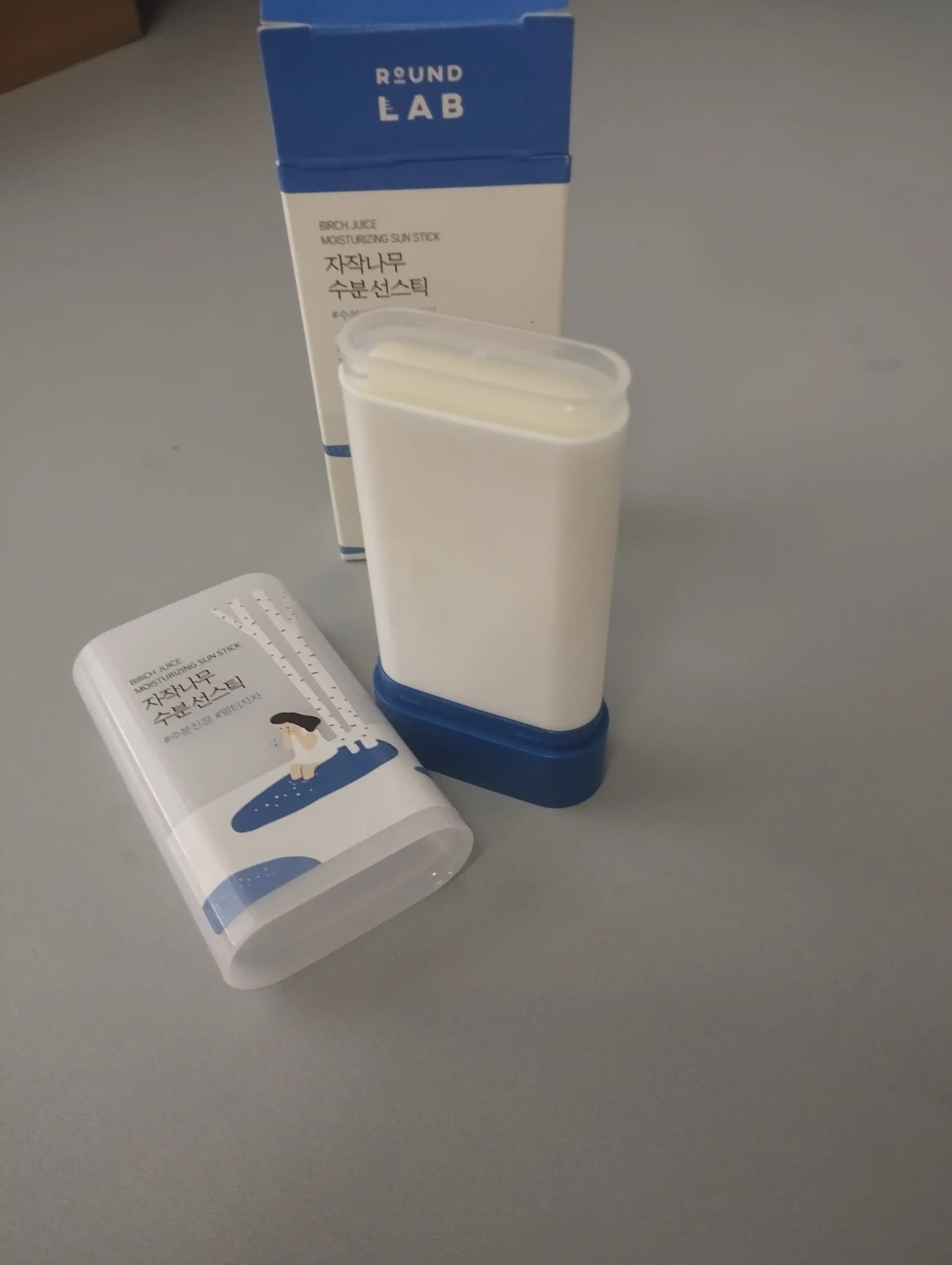 Dumaloq lab qayin sharbati nemlendirici quyosh tayoqchasi SPF 50 + PA + +++
