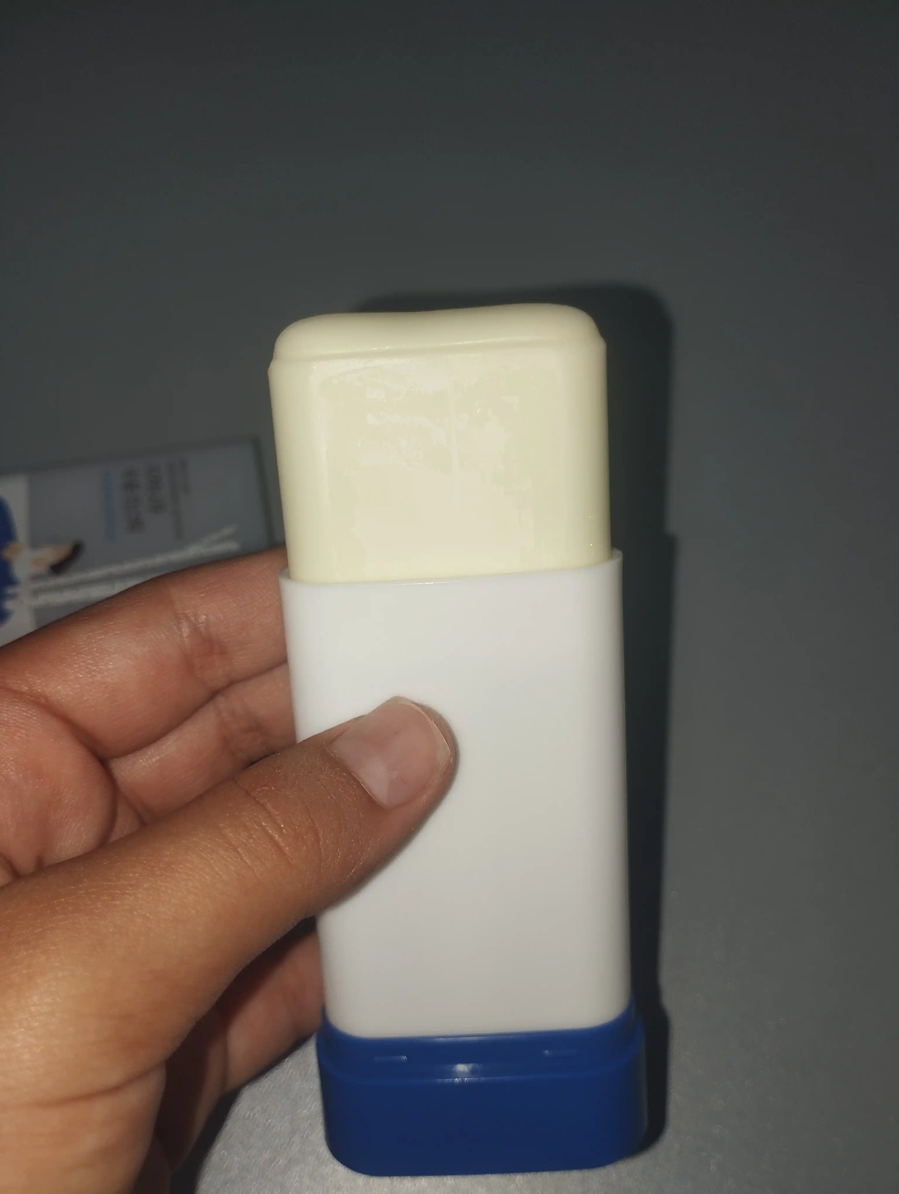 Dumaloq lab qayin sharbati nemlendirici quyosh tayoqchasi SPF 50 + PA + +++
