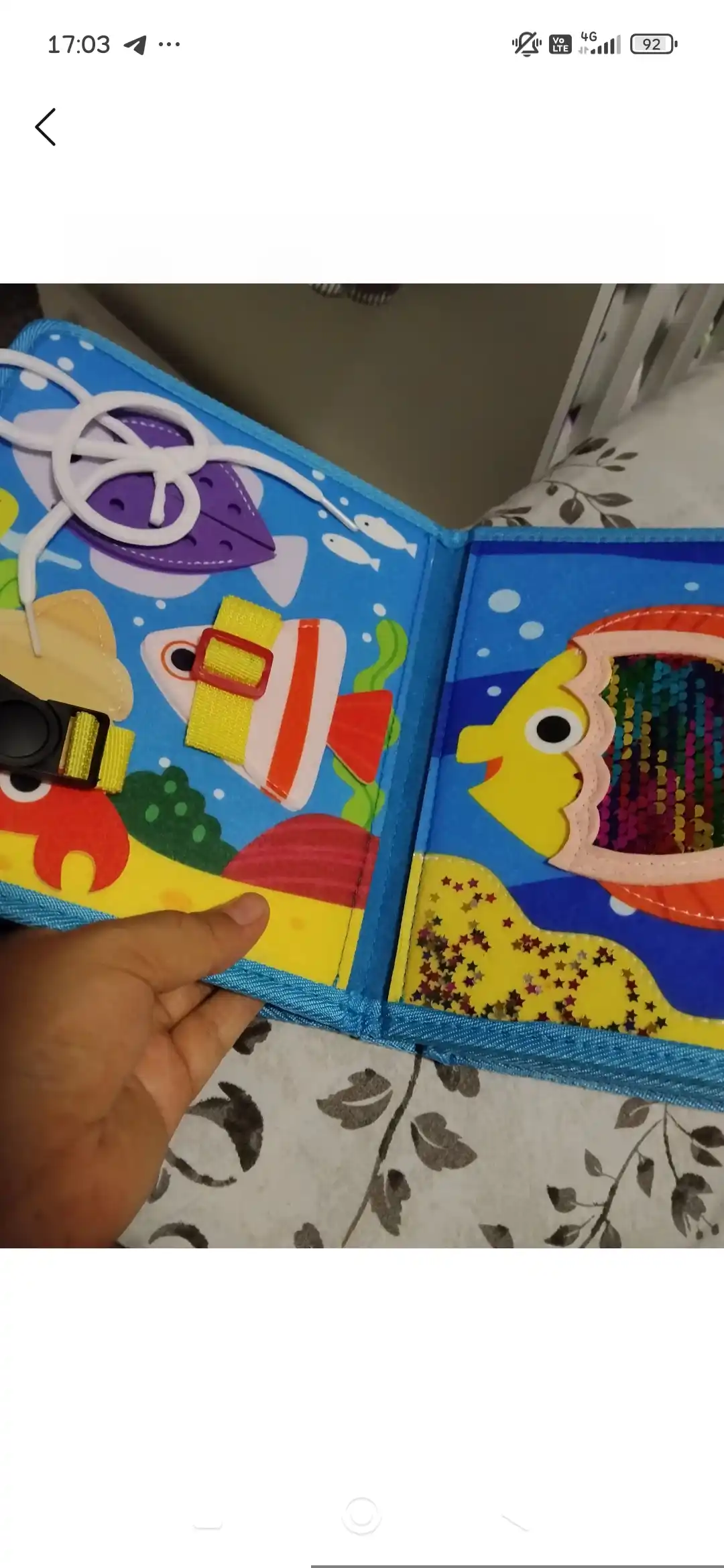 1 yoshgacha bo‘lgan bolalar uchun rivojlantiruvchi o‘yinchoq bizibord kitobchasi