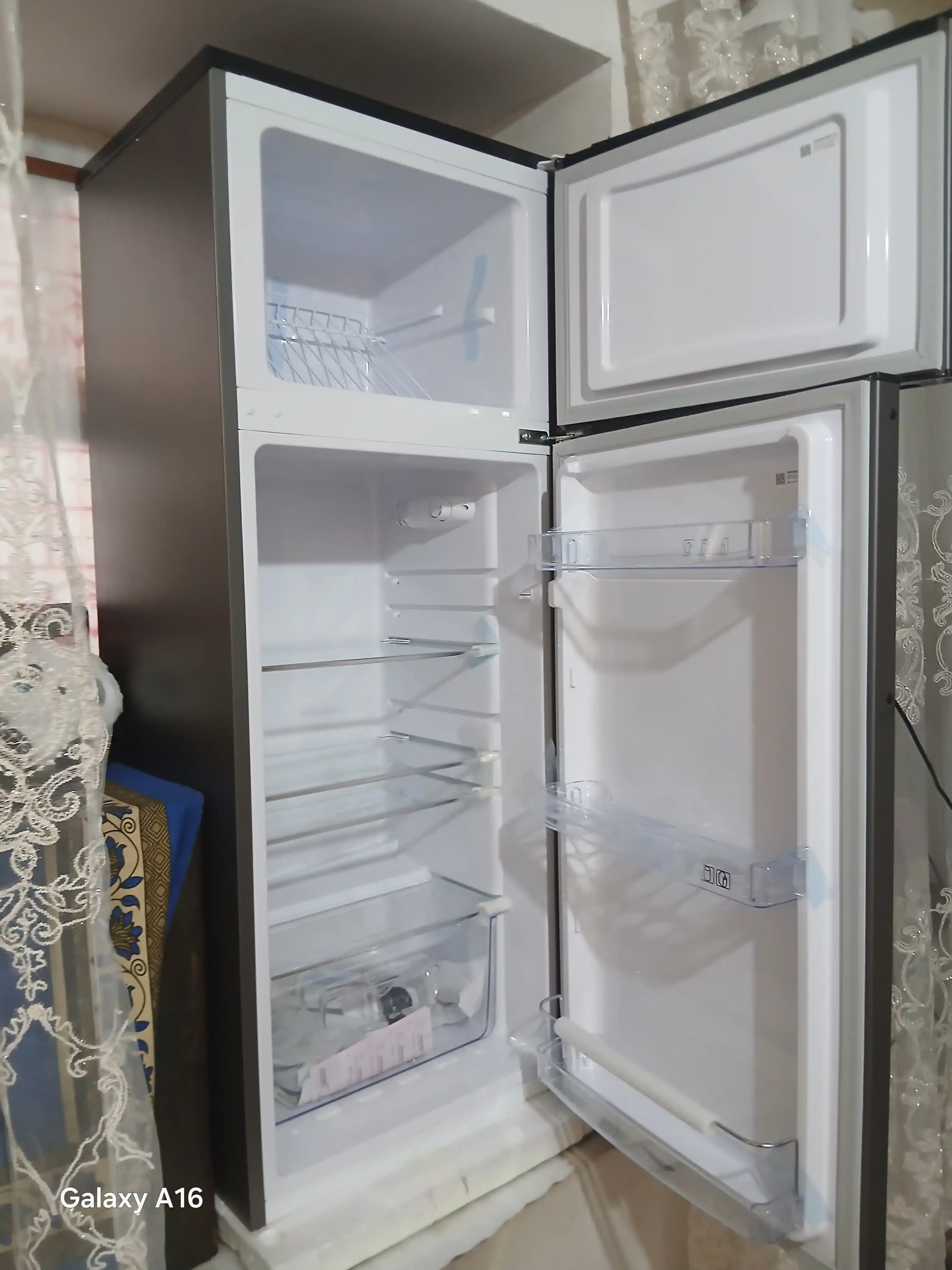 Sovutgich Shivaki 276FDD 212 litr, Bio Frost, sokin 42 dB, tejamkor, 160V dan ishlaydi