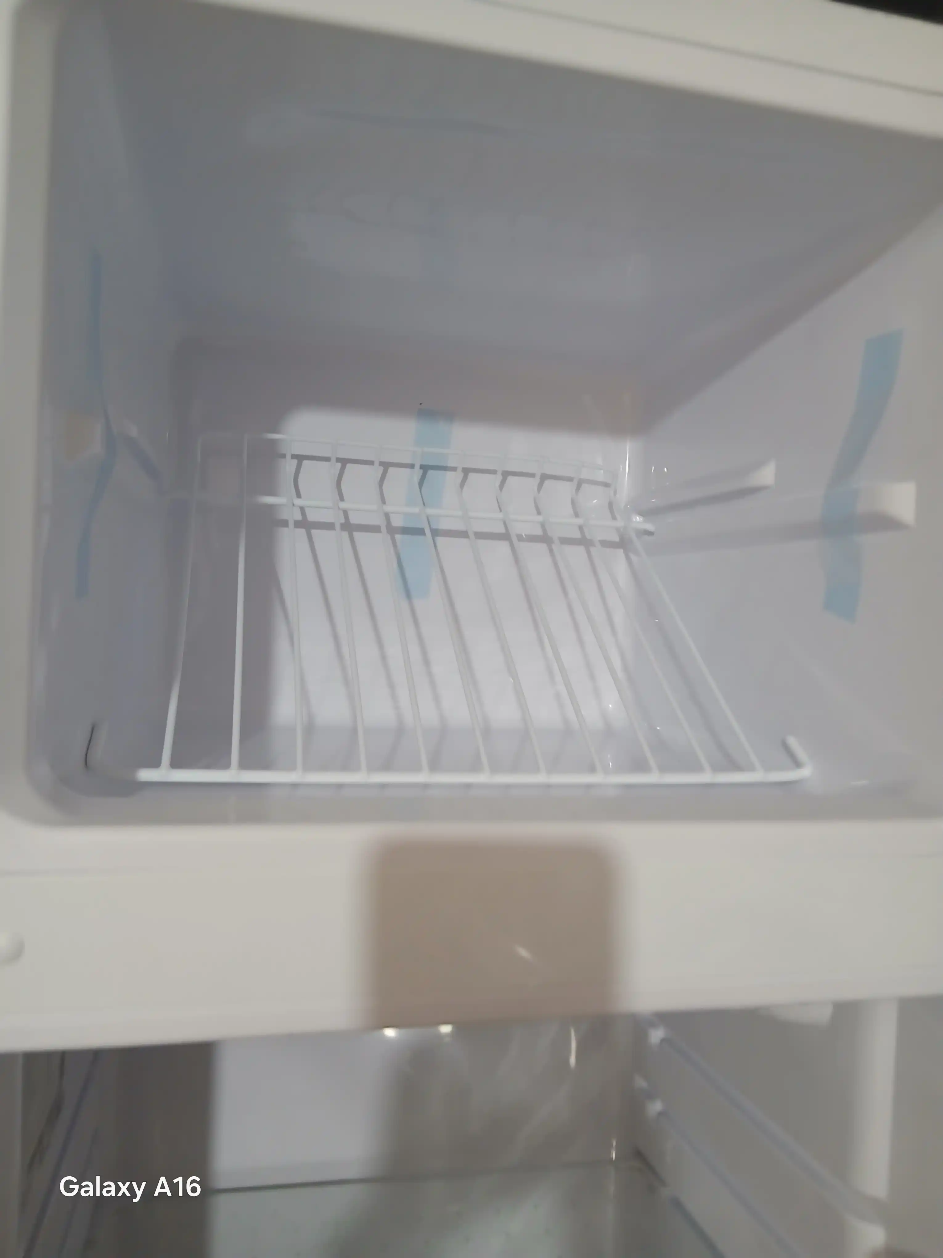 Sovutgich Shivaki 276FDD 212 litr, Bio Frost, sokin 42 dB, tejamkor, 160V dan ishlaydi
