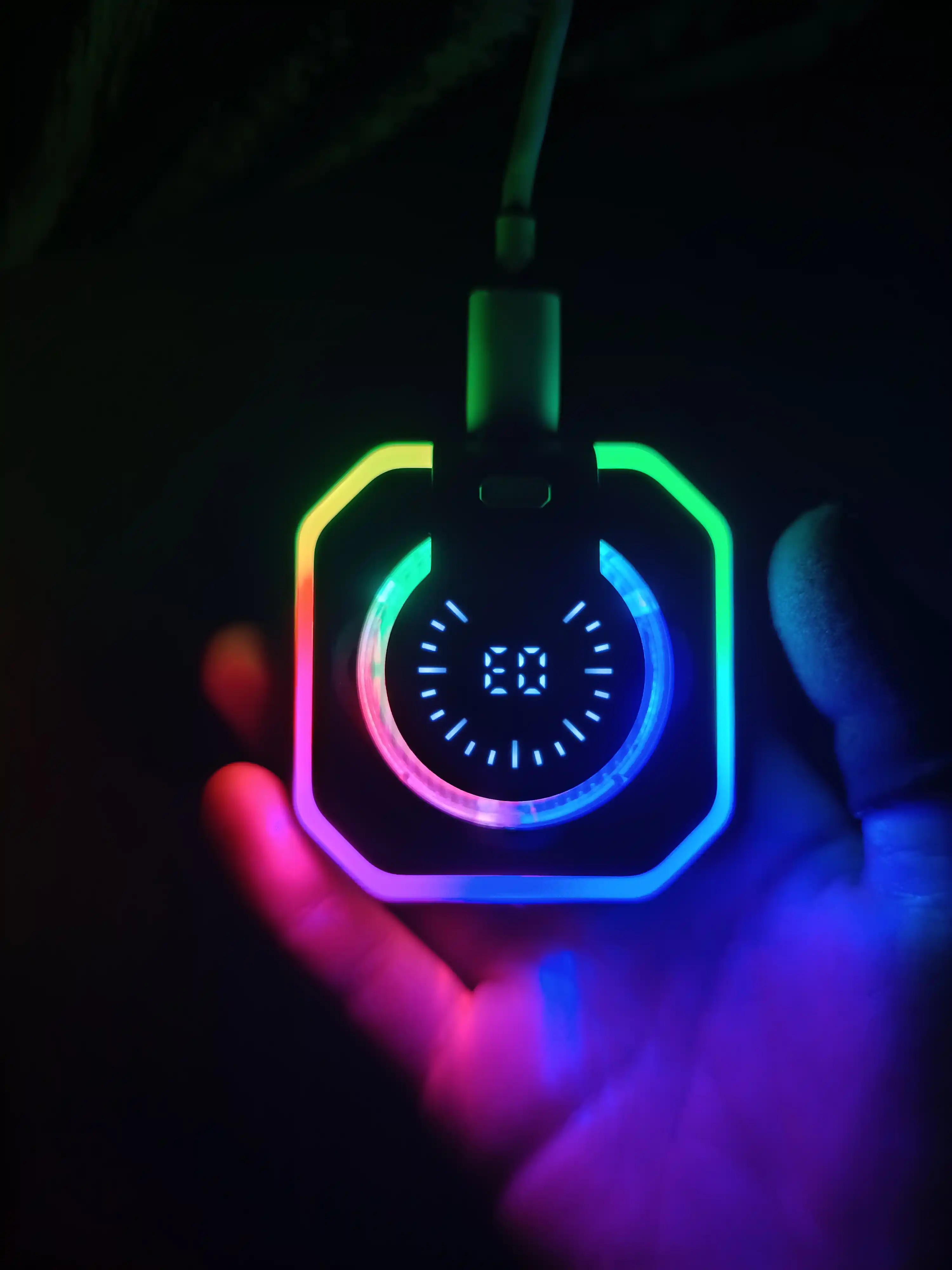 Кулер для телефона магнитный с RGB подсветкой, скорость вращения 8000 об/мин JS86