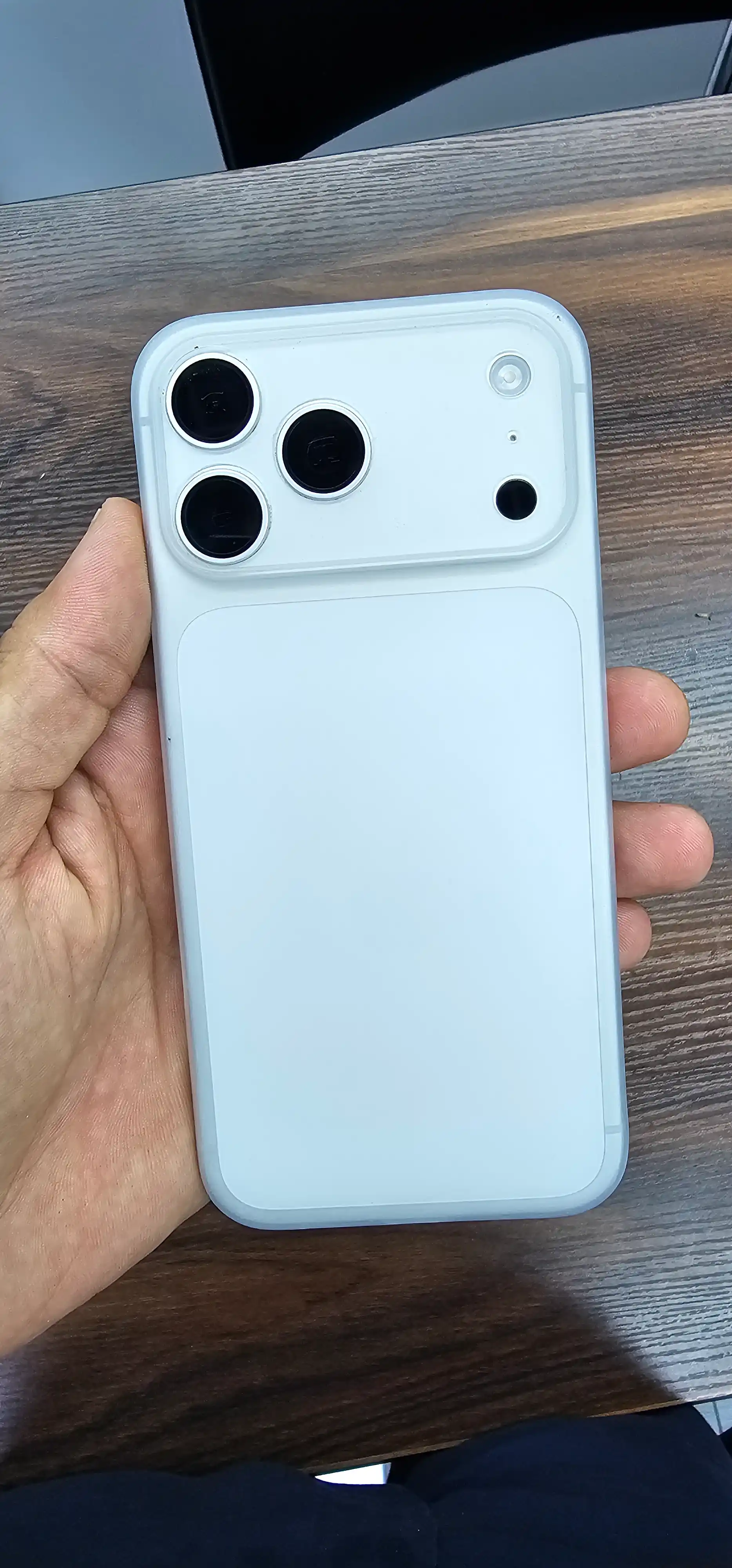 IPhone uchun Air Skin yupqa g‘ilofi KZDOO — 0.3 mm, minimalistik himoya