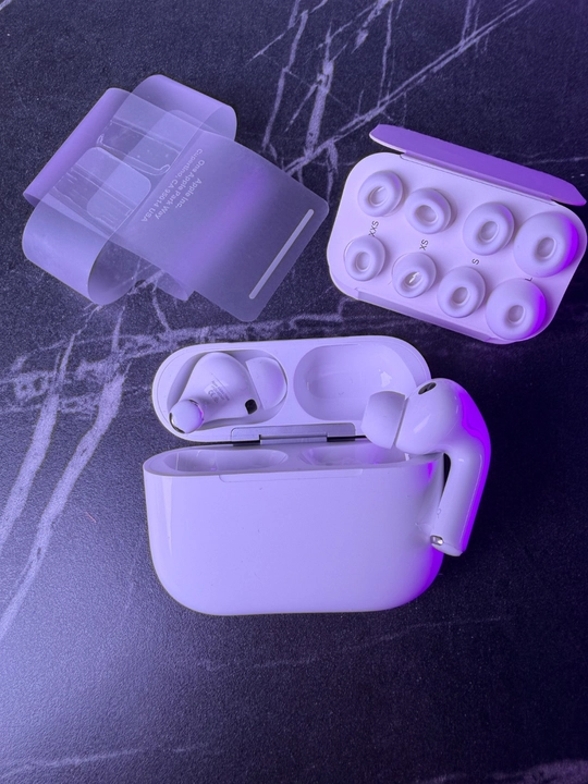Simsiz quloqchinlar Pods Pro 3 ANC Premium, iPhone va Android uchun naushnik (4ta sovg'a)