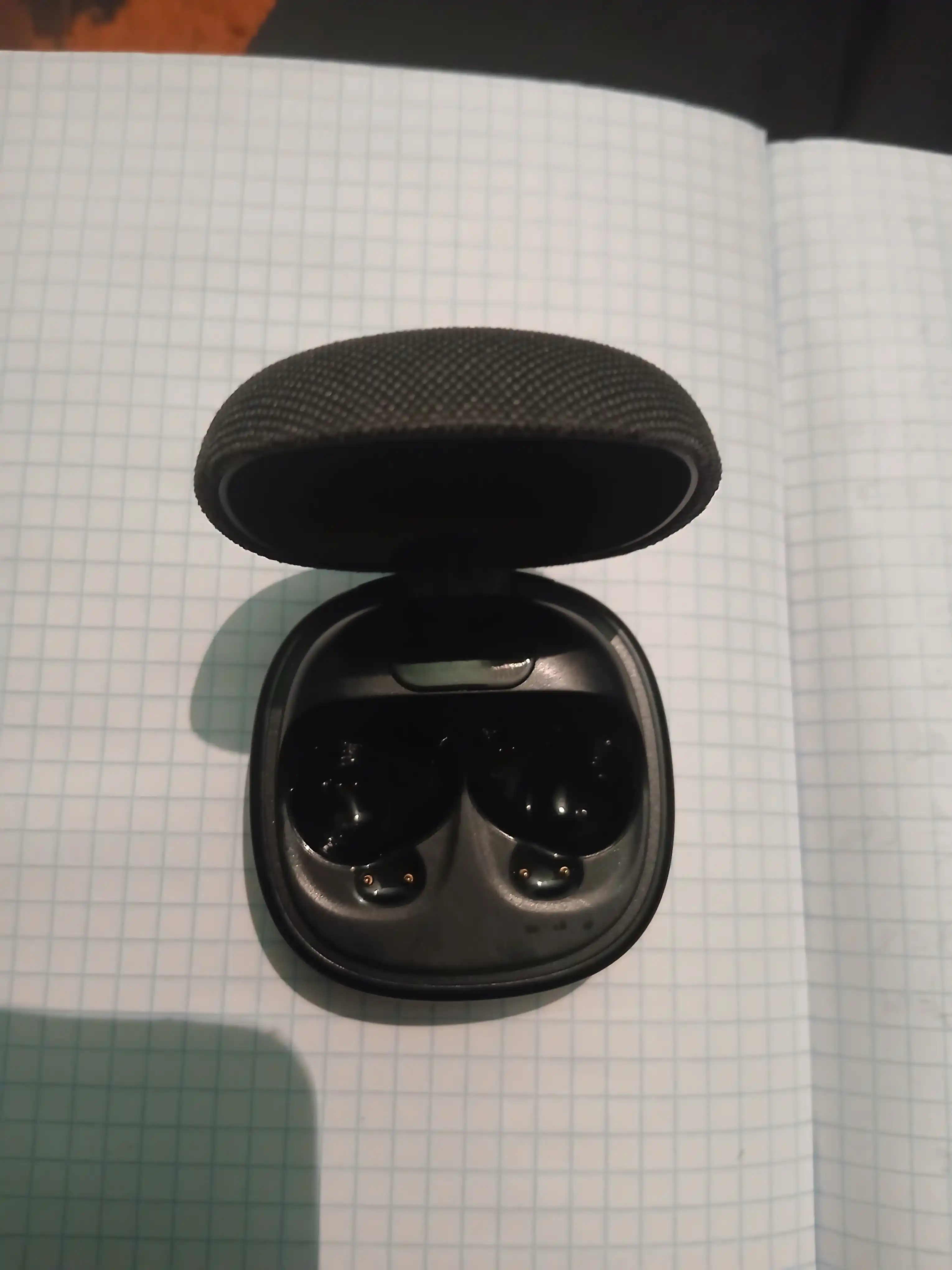 Raqamli displeyli simsiz Bluetooth quloqchin, matoli premium g‘ilof, 6 rang