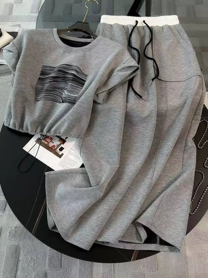 Ayollar kostyumi, ikki qismli kostyum, ayollar komplekti, ayollar kiyimi, ayollar to'plami