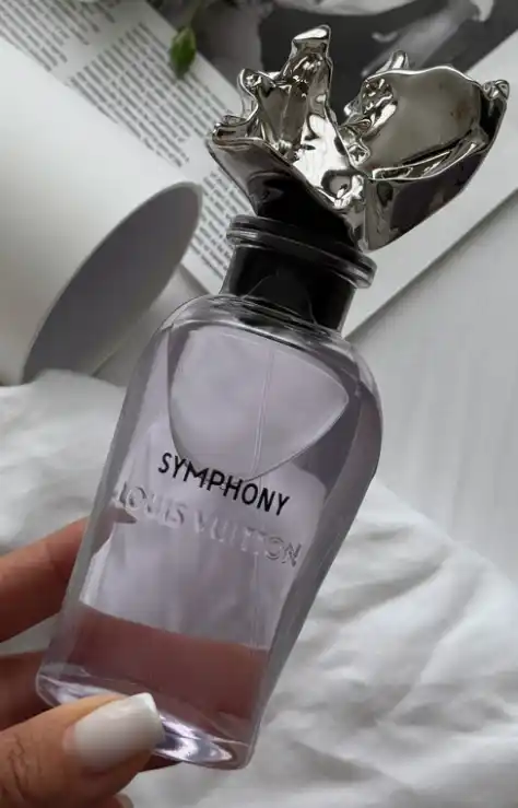 Louis Vuitton Symphony Eau de Parfum, 100 мл — женский аромат 