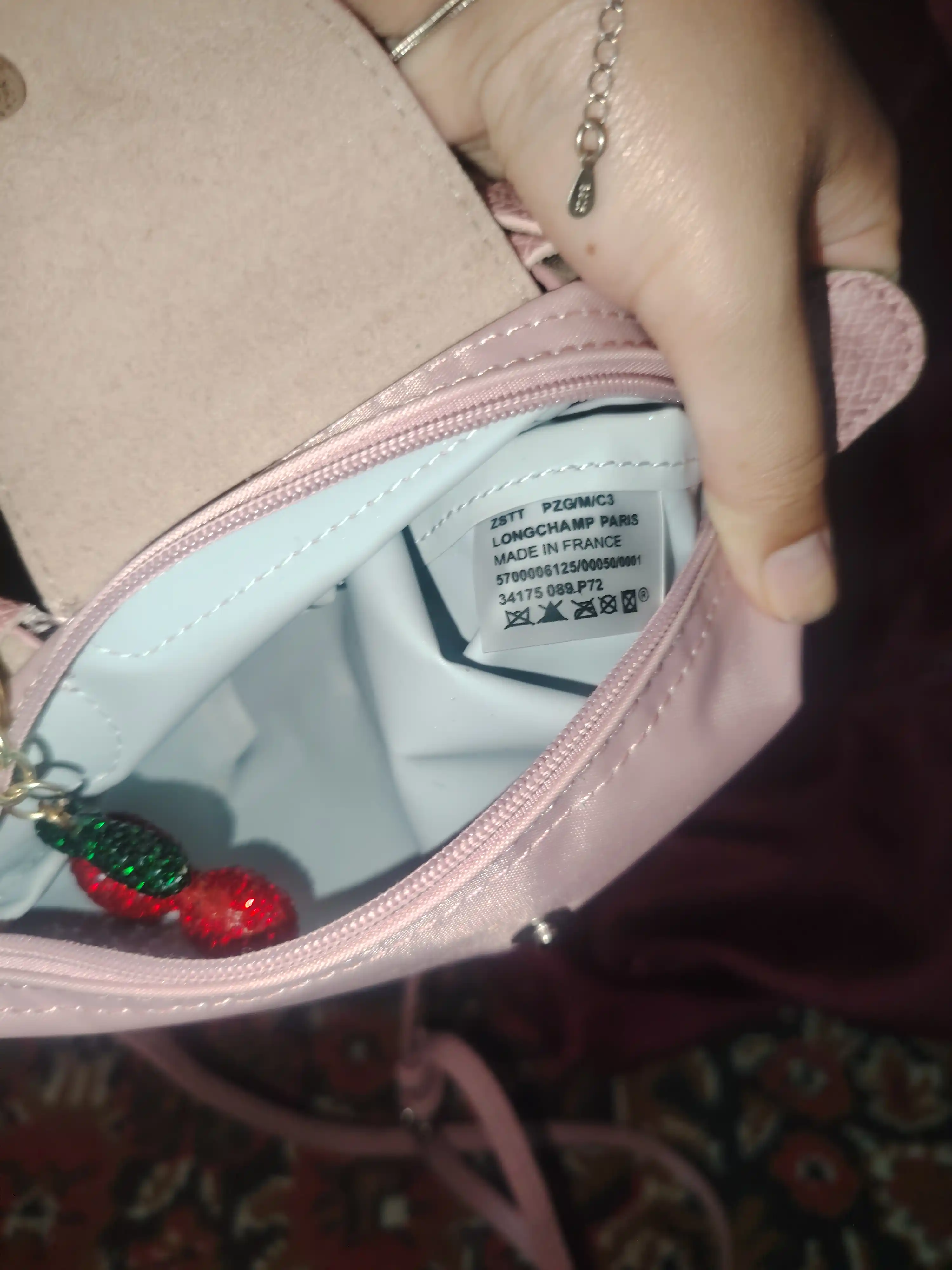 Ayollar sumkasi, mini Longchamp Le Pliage uslubida, yelkadan o‘tkazilgan ixcham
