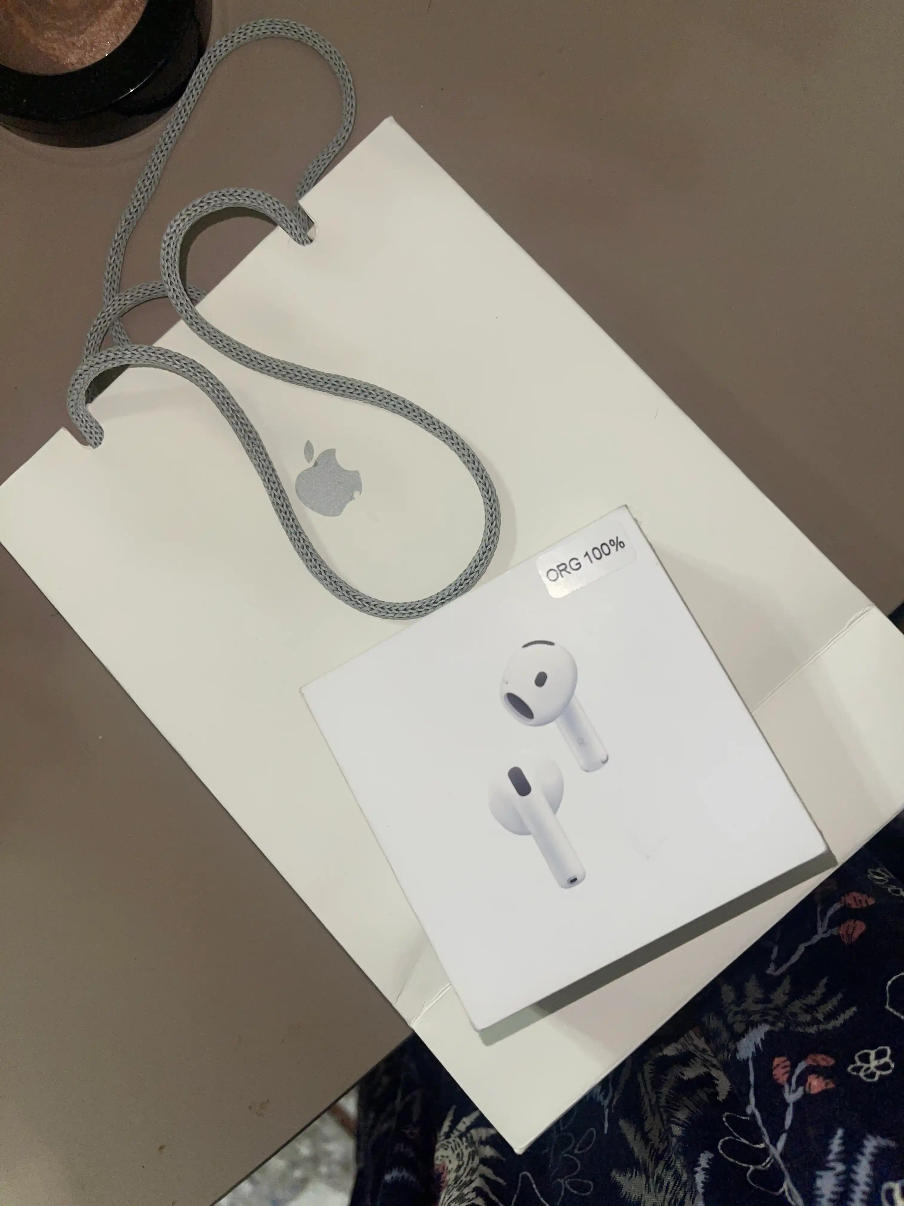 Apple AirPods 4 ANC simsiz quloqchinlari, Bluetooth, USB-C
