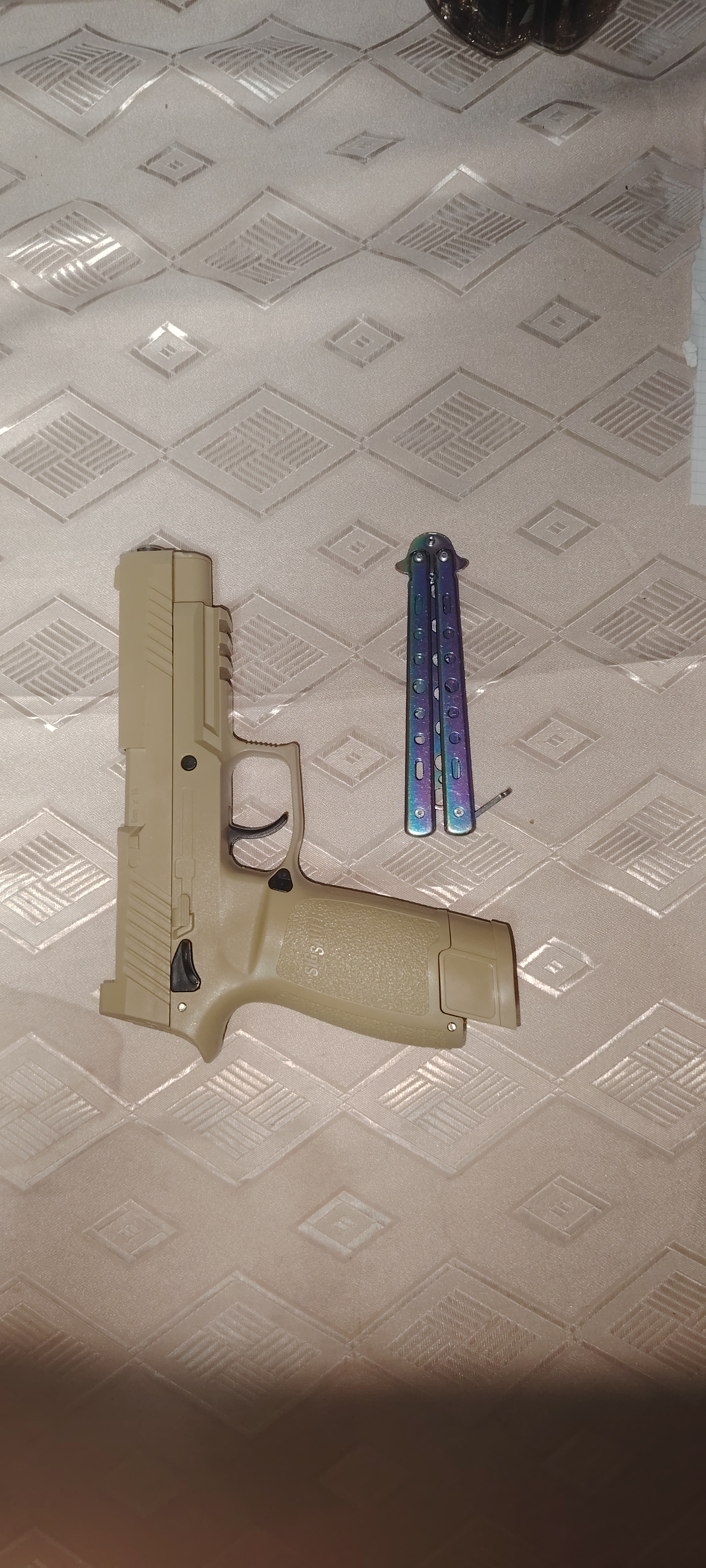 SIG Sauer P320 uslubidagi 6 mm BB Airsoft to‘pponchasi, o‘yinchoq to‘pponcha