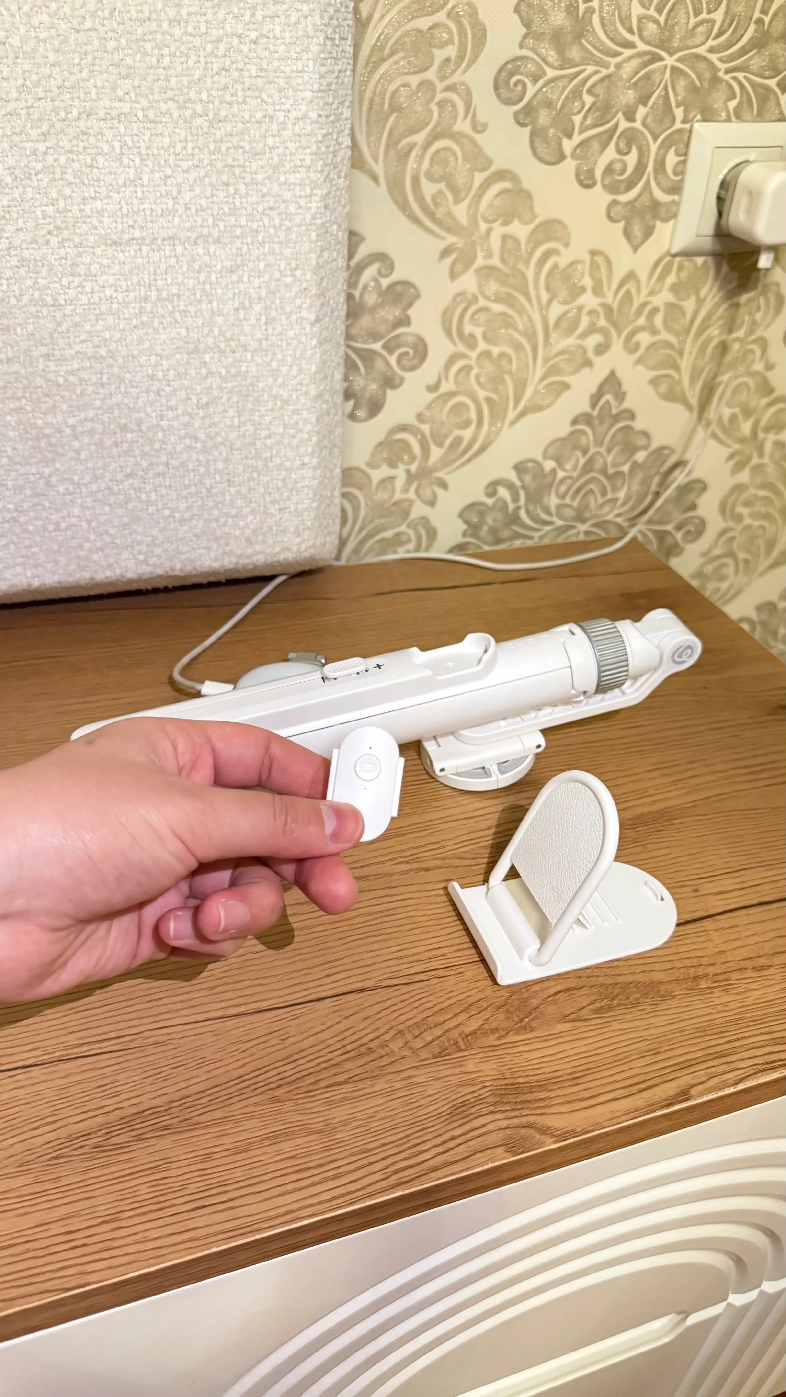 Ulanzi TT88 MagSafe — профессиональная 4-в-1 селфи-палка, с пультом и креплением Cold Shoe