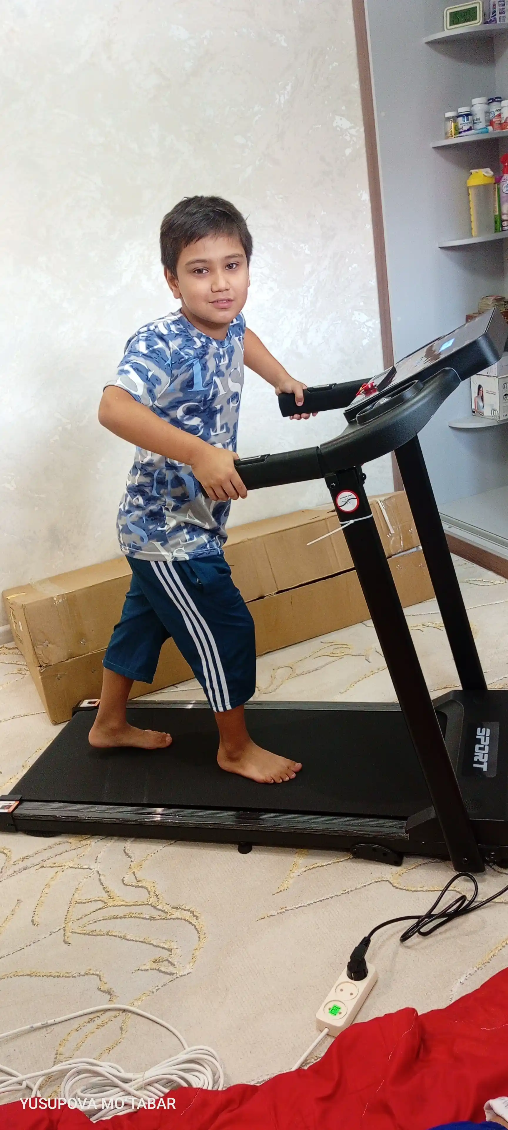 Uy va ofis uchun yugurish yo‘lagi, erkaklar va ayollar uchun kardiotrenajer