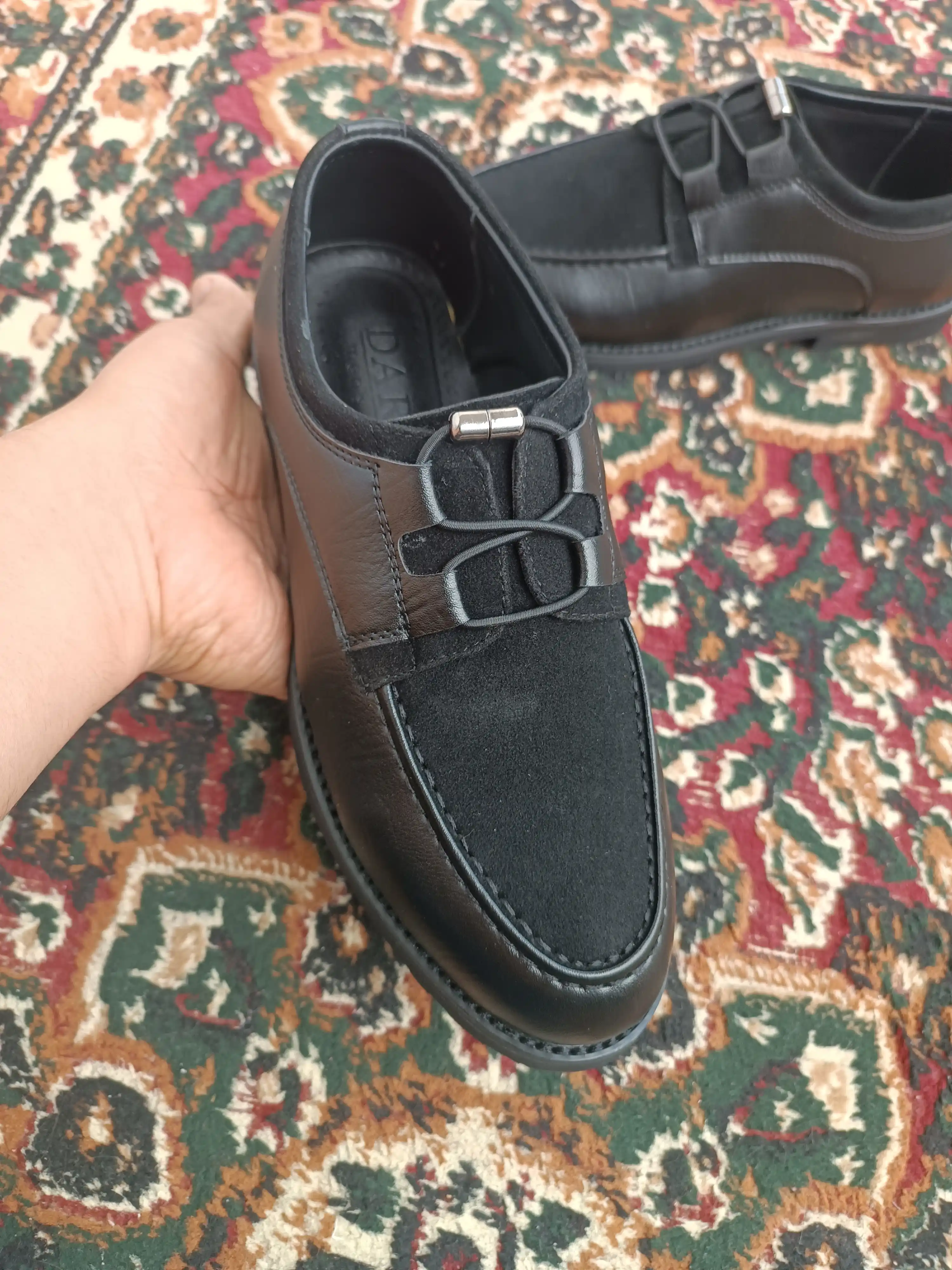 Erkaklar oyoq kiyimlari, oyoq kiyimlar erkaklar, makasima erkaklar uchun, cheshkalar erkaklar