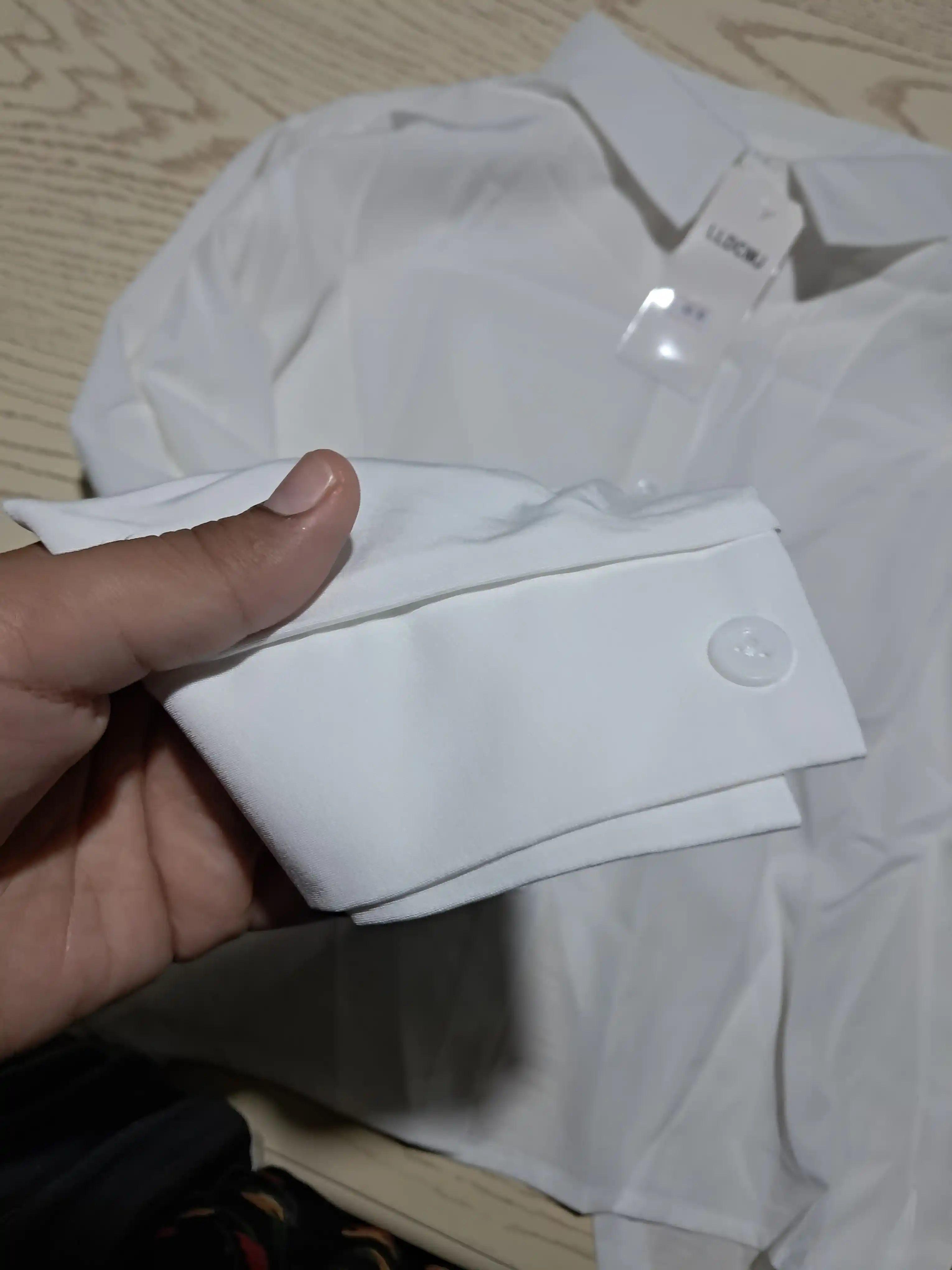 Ayollar uchun oq paxtali ko'fta