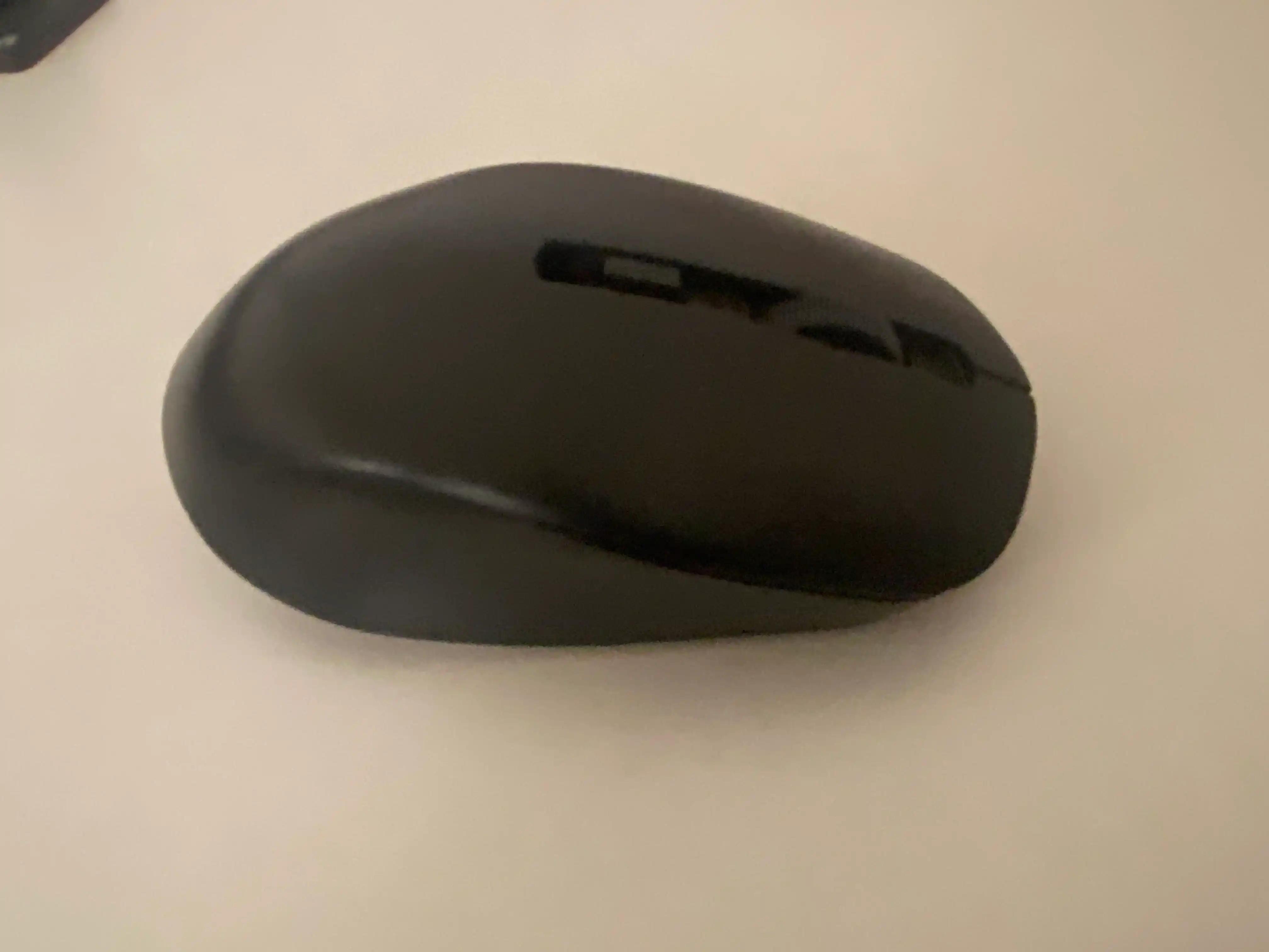 Sichqoncha simsiz va ovozsiz  2.4G va Bluetooth Metoo E0