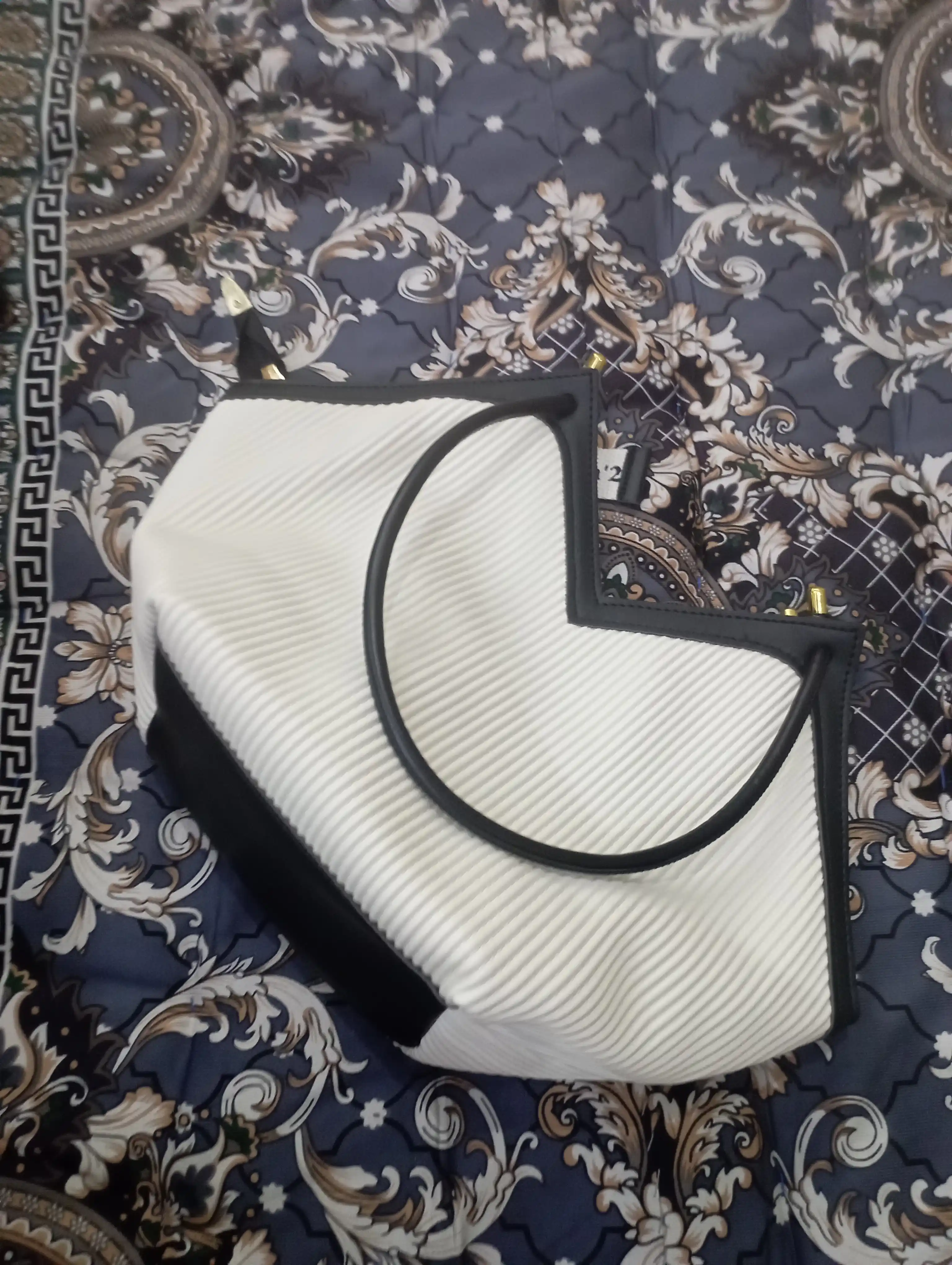Ayollar sumkasi, shopper, yelkaga, eko-charmdan tout