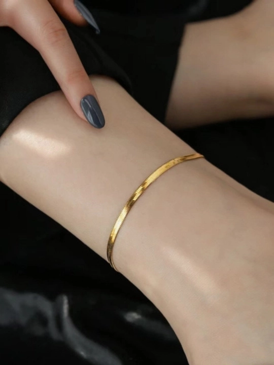 Snake nozik ankleti - 14K Gold PVD qoplamali, zanglamaydigan po‘latdan yasalgan to‘piqqa taqiladigan bilaguzuk