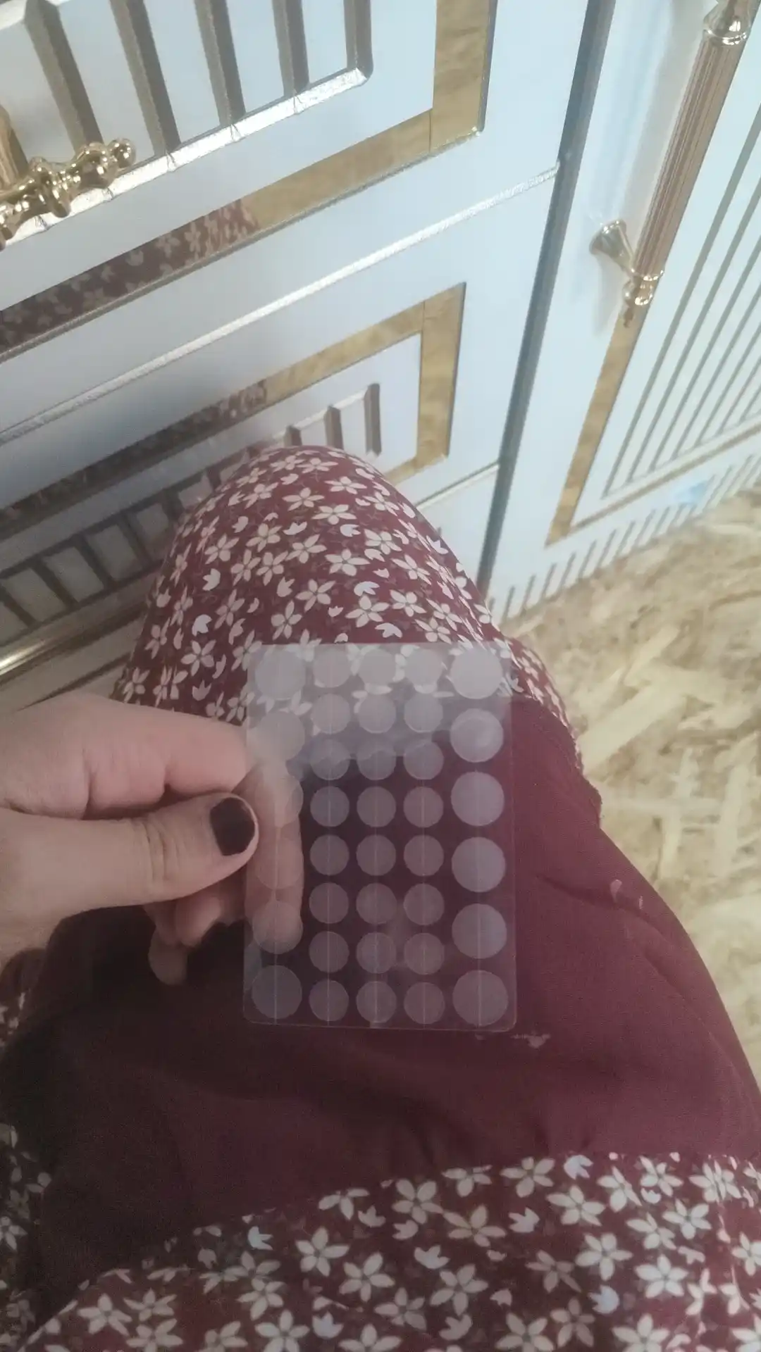 Patchlar husnbuzar, ugri va qora nuqtalarga qarshi, tabiiy o‘simlik ekstrakti bilan
