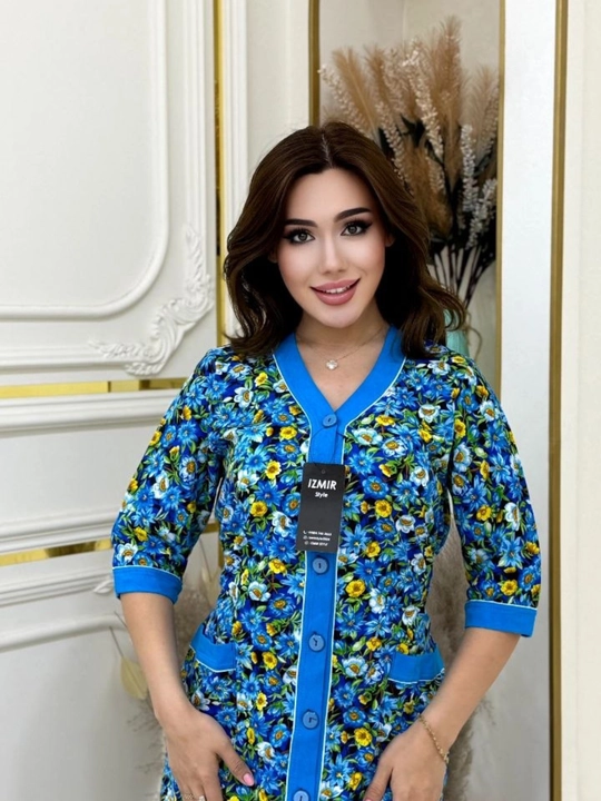 Ayollar uchun zamonaviy tugmali xalat