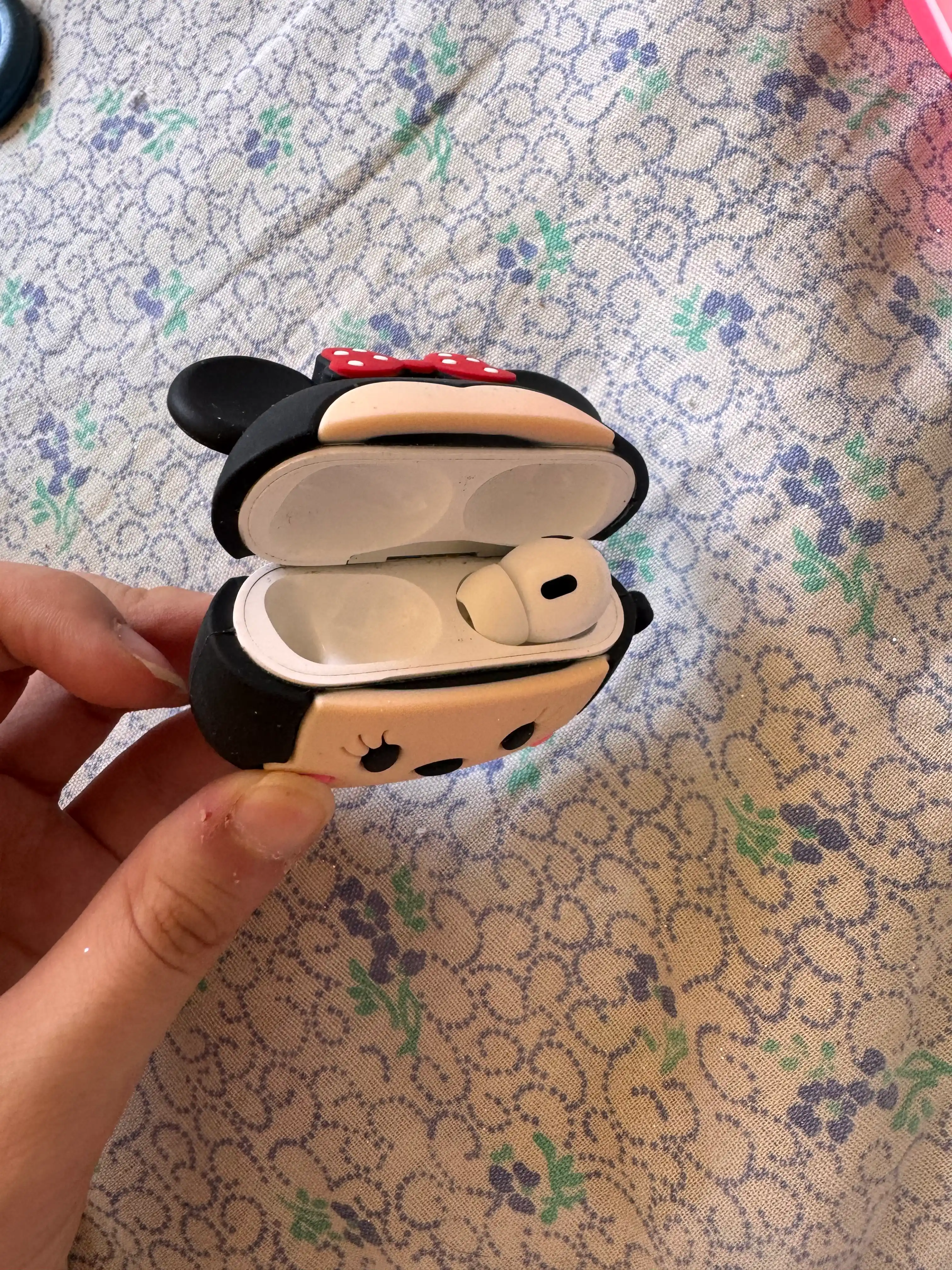 AirPods uchun silikon himoya g‘ilofi Kawaii dizaynli