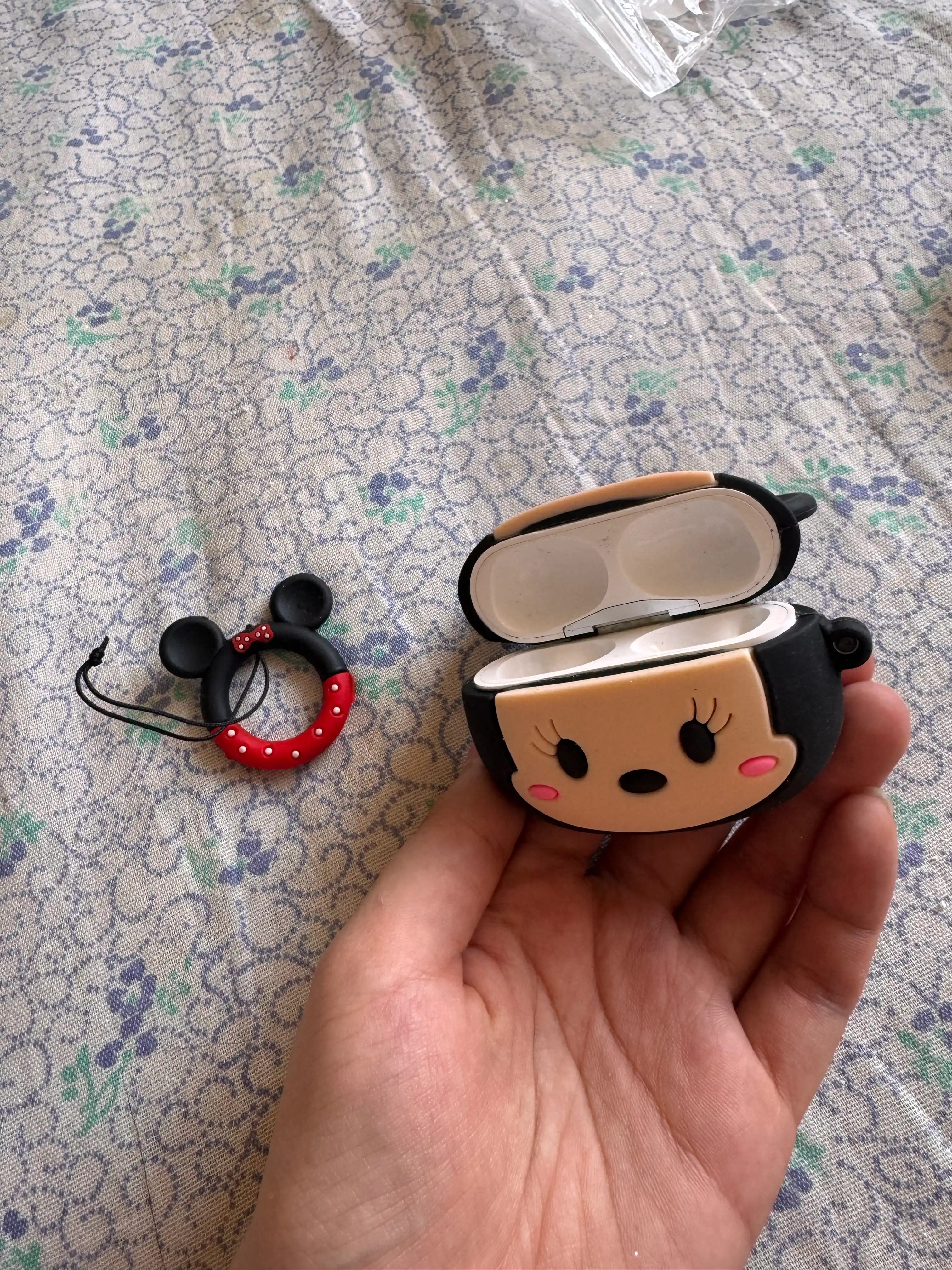 AirPods uchun silikon himoya g‘ilofi Kawaii dizaynli