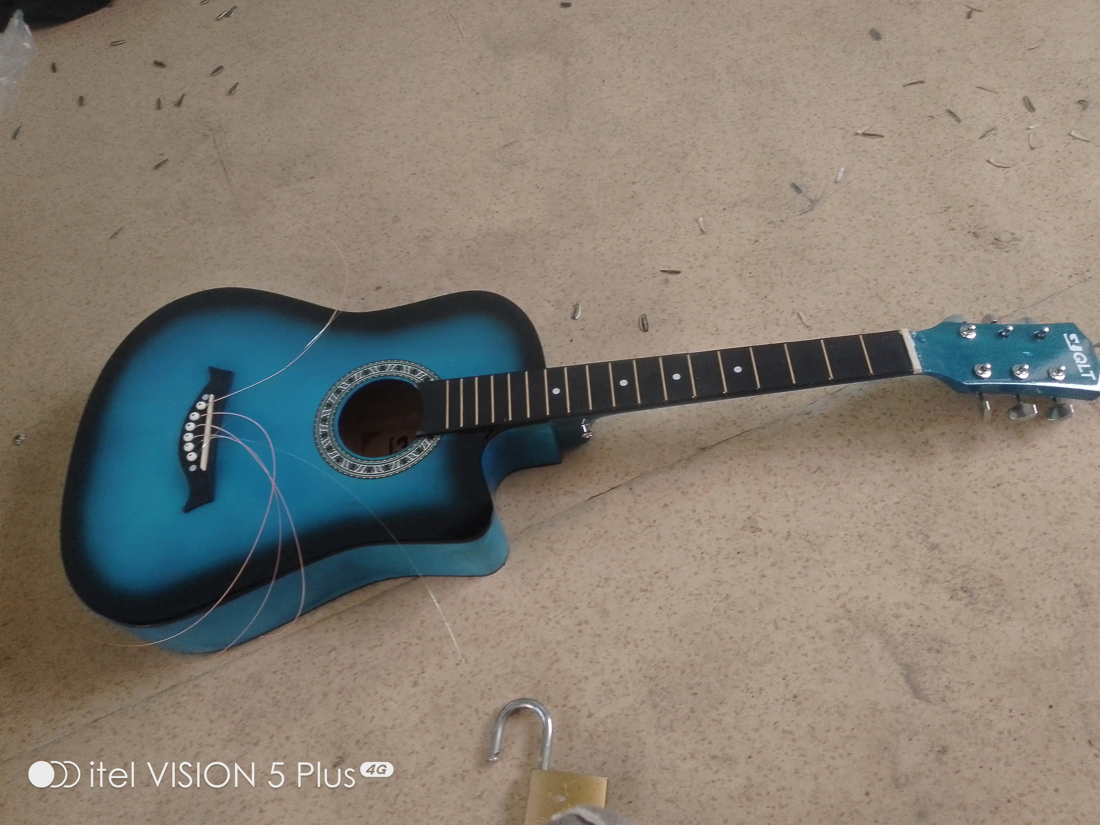 Akustik gitara QLT, 38 dyum