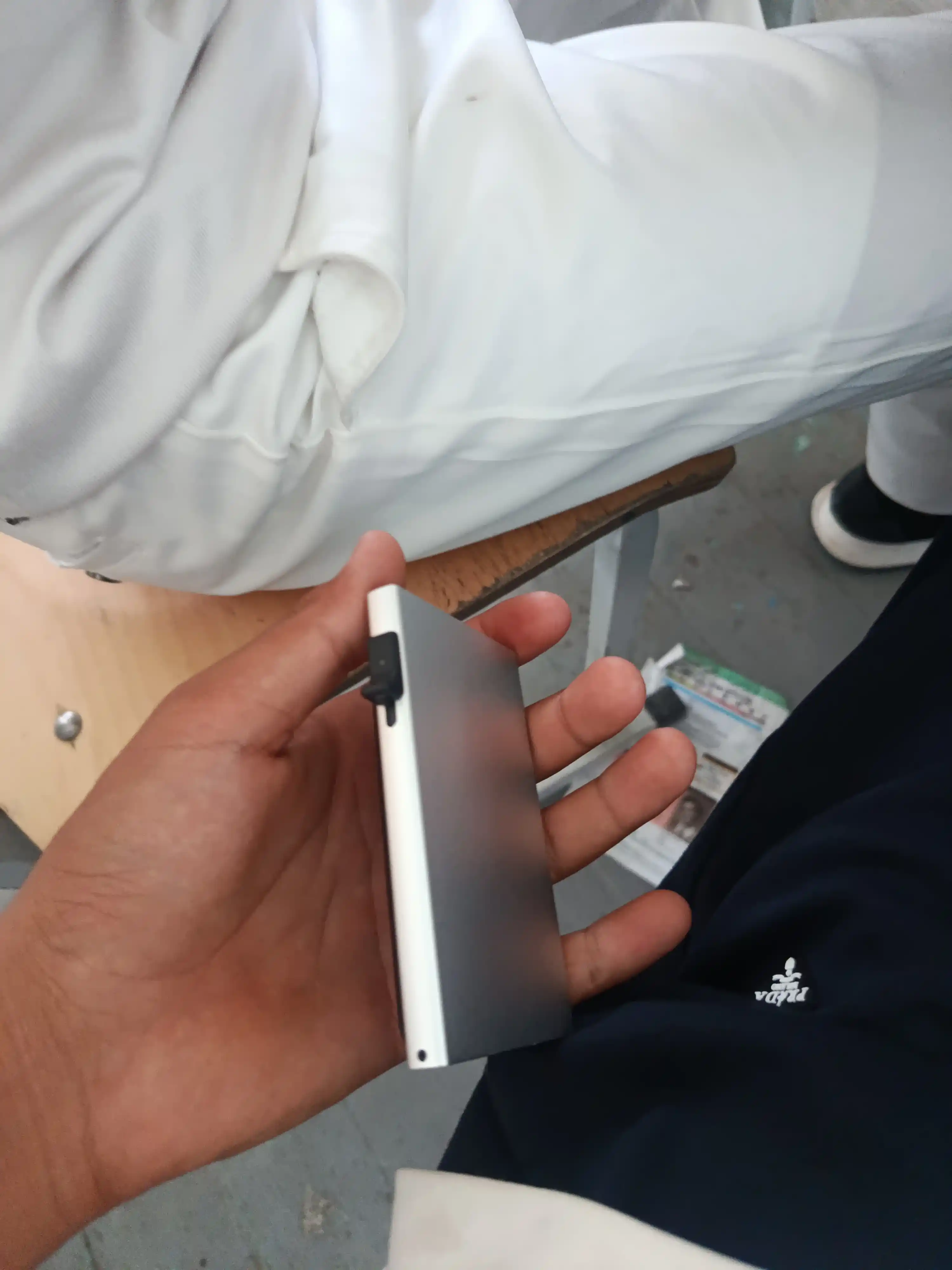 RFID himoyasi bilan metall karta egasi, ixcham va ishonchli, taktik, hujjatlar uchun