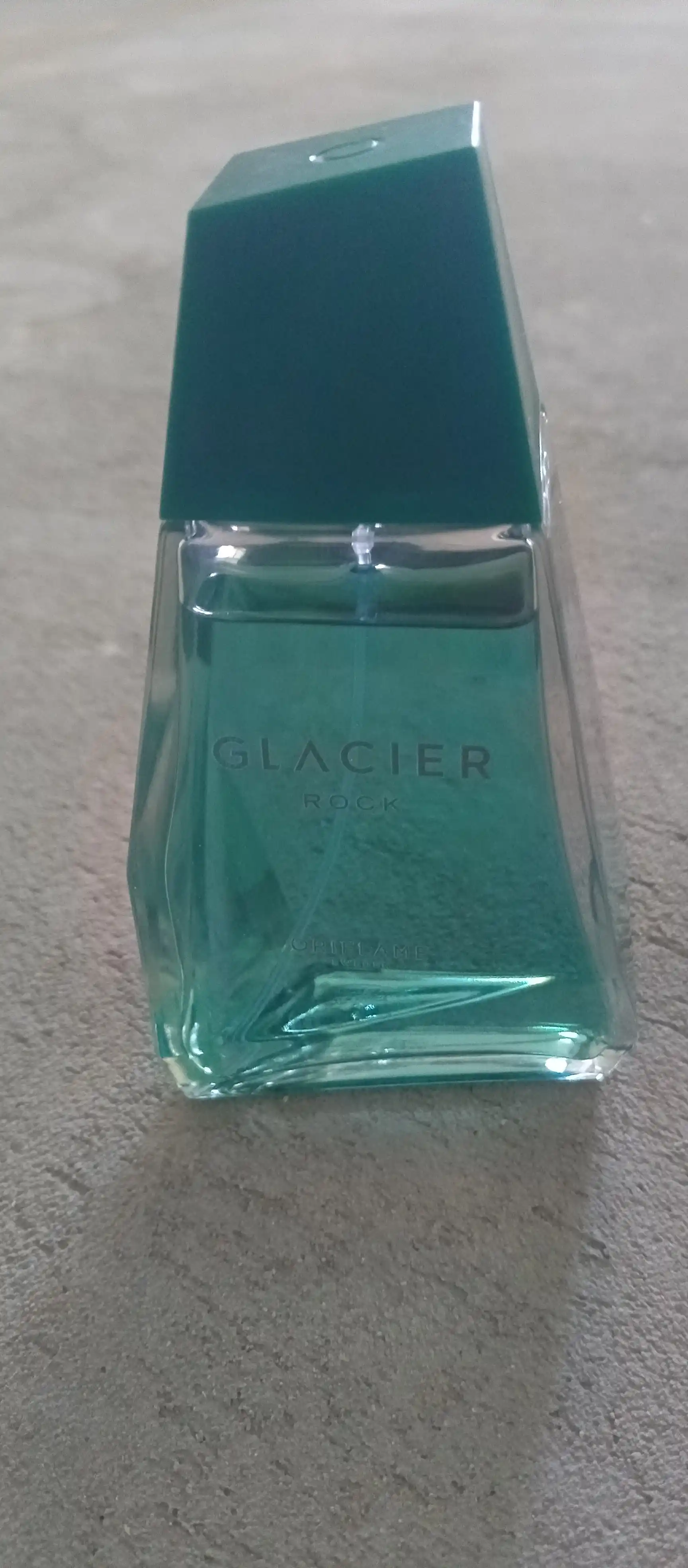 Erkaklar uchun xushbo'ylangan suv Glacier