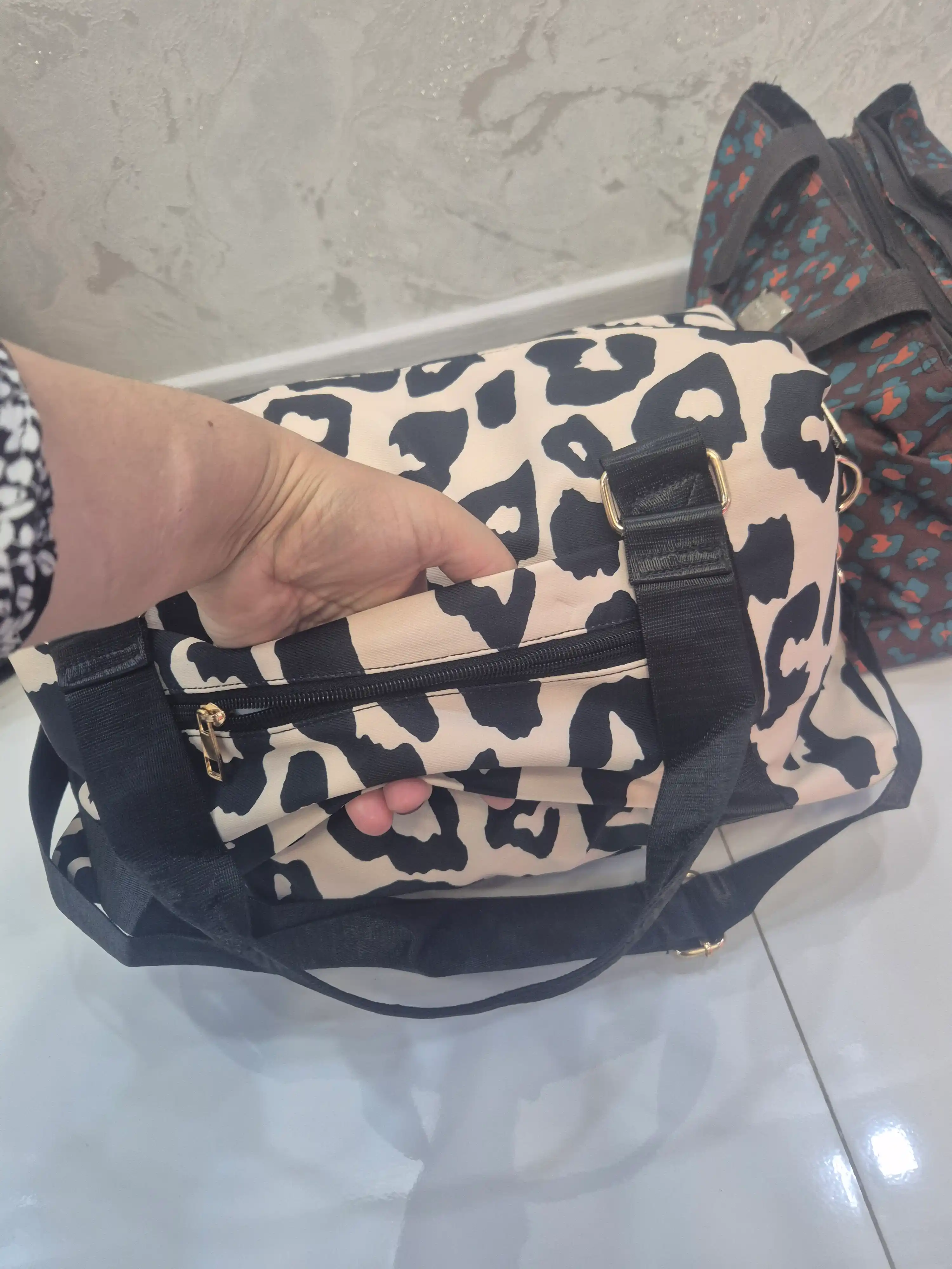Fitness, basseyn, sayohat uchun ayollar uchun sayohat, sport, leopard sumkasi