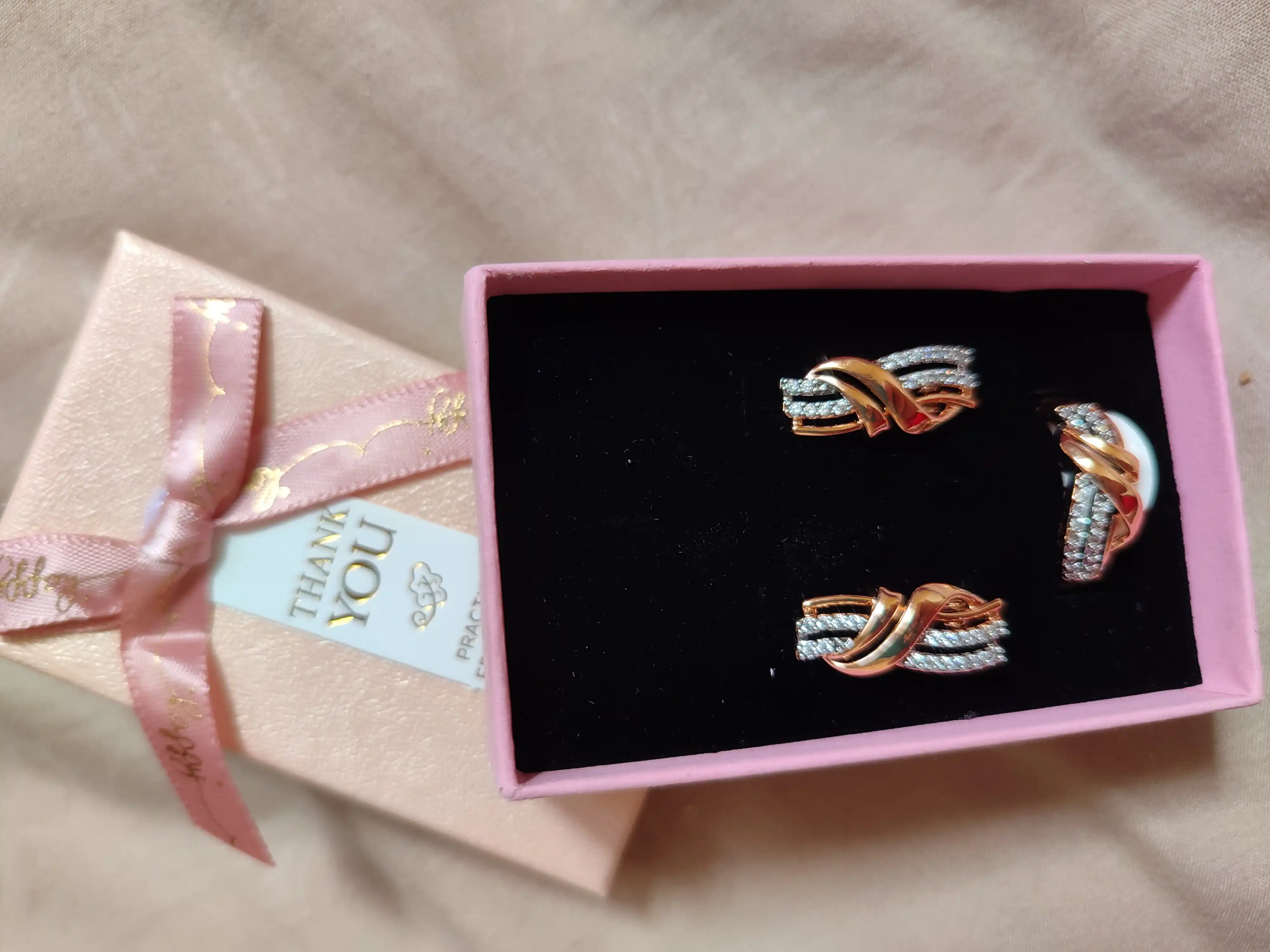XUPING JEWELRY ayollar va qizlar uchun taqinchoqlar to‘plami