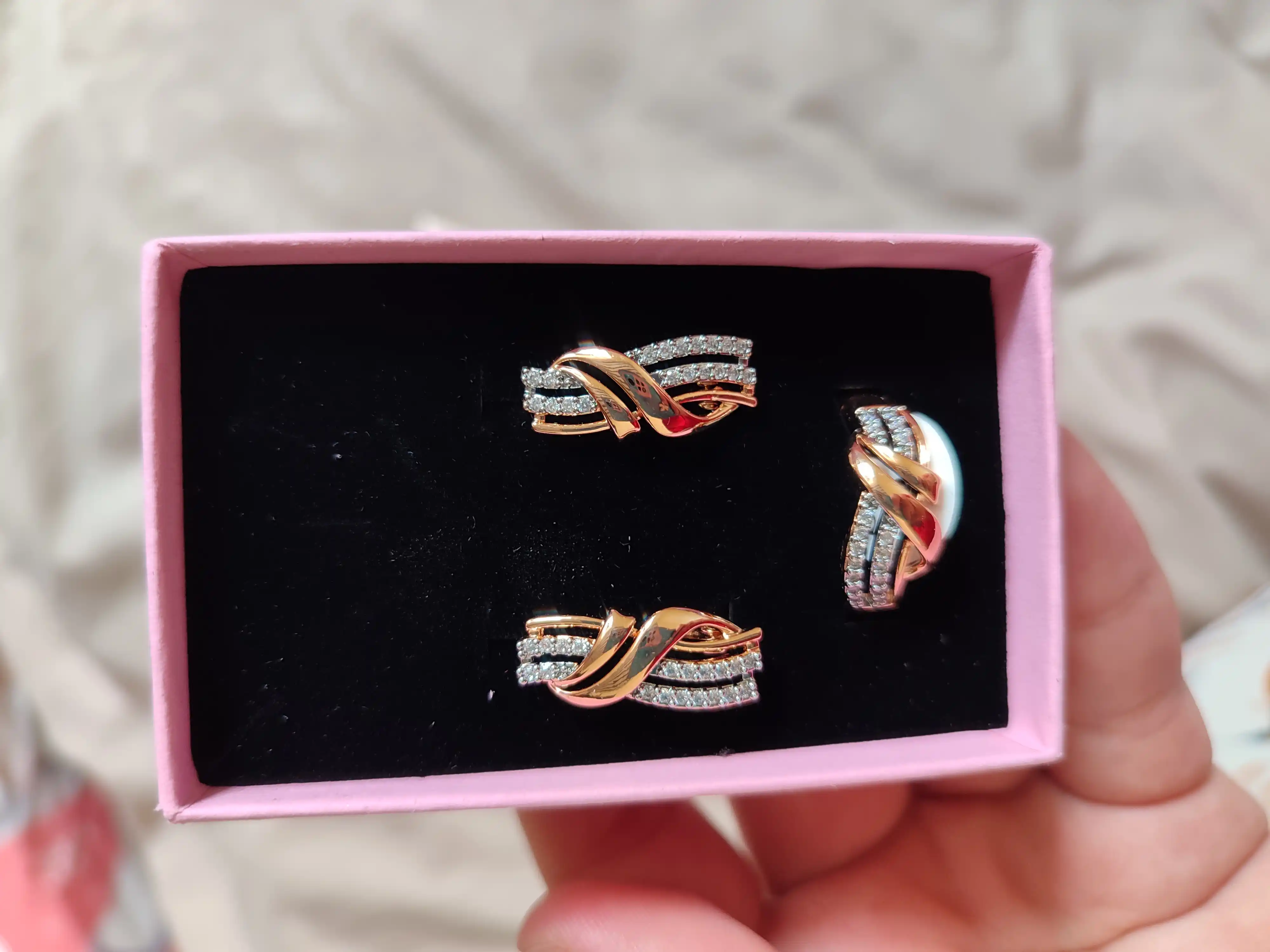 XUPING JEWELRY ayollar va qizlar uchun taqinchoqlar to‘plami
