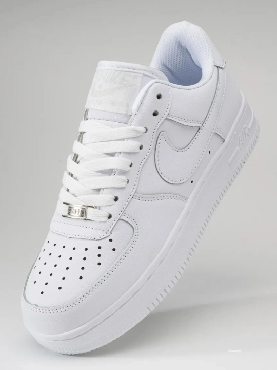 Ayollar va erkaklar uchun Nike Air Force 1 oq klassik krossovkalari