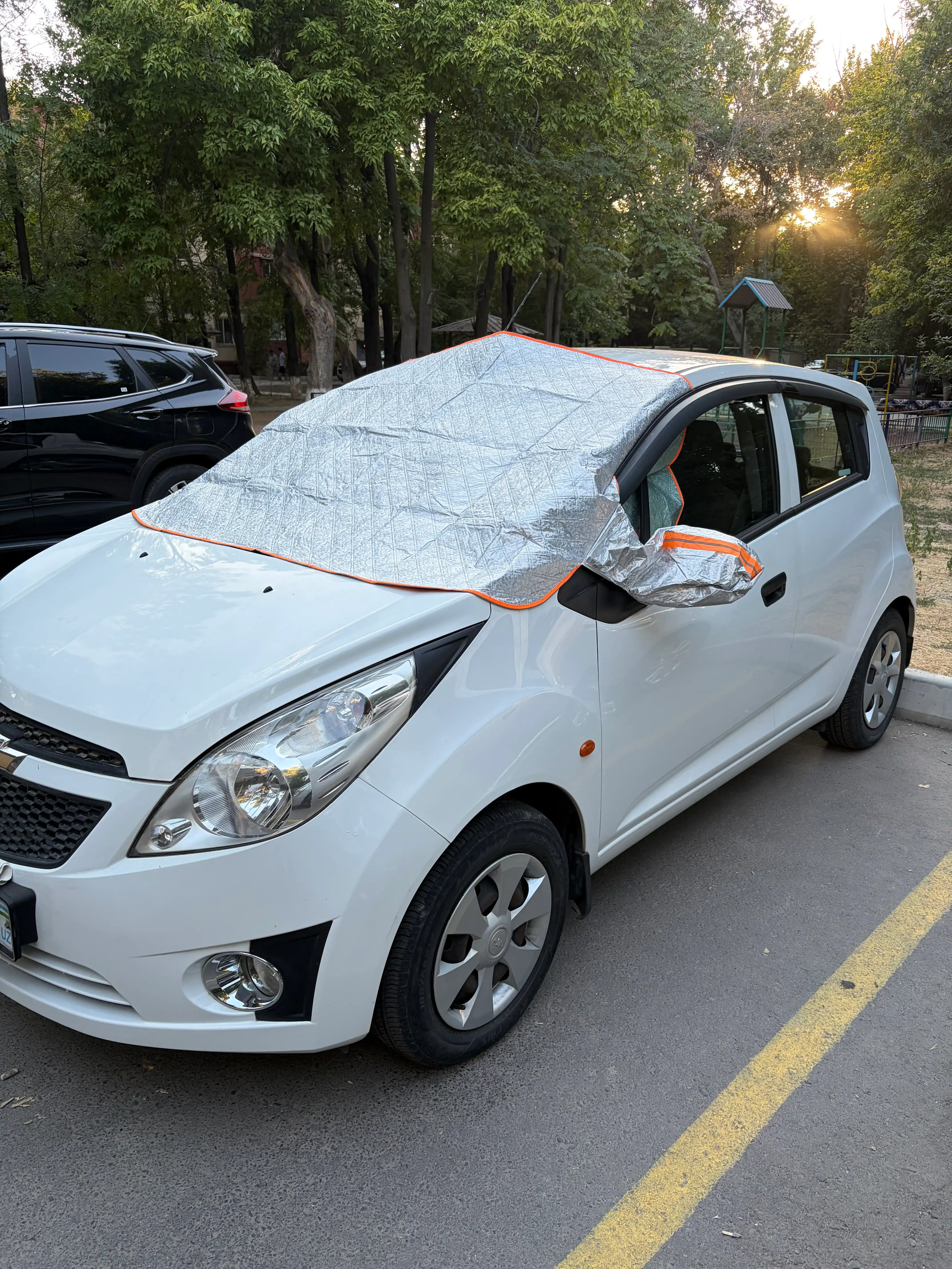 Солнцезащита лобового стекла автомобиля универсальная цвет серебристый