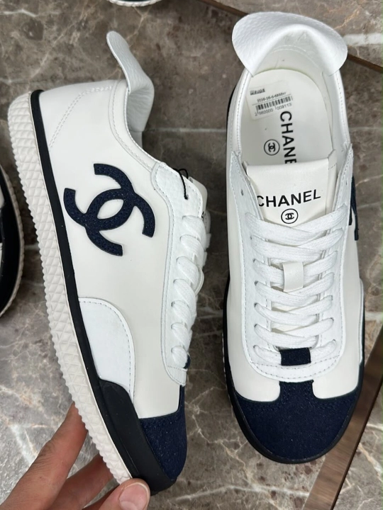 CHANEL ayollar va o‘smirlar krossovkalari