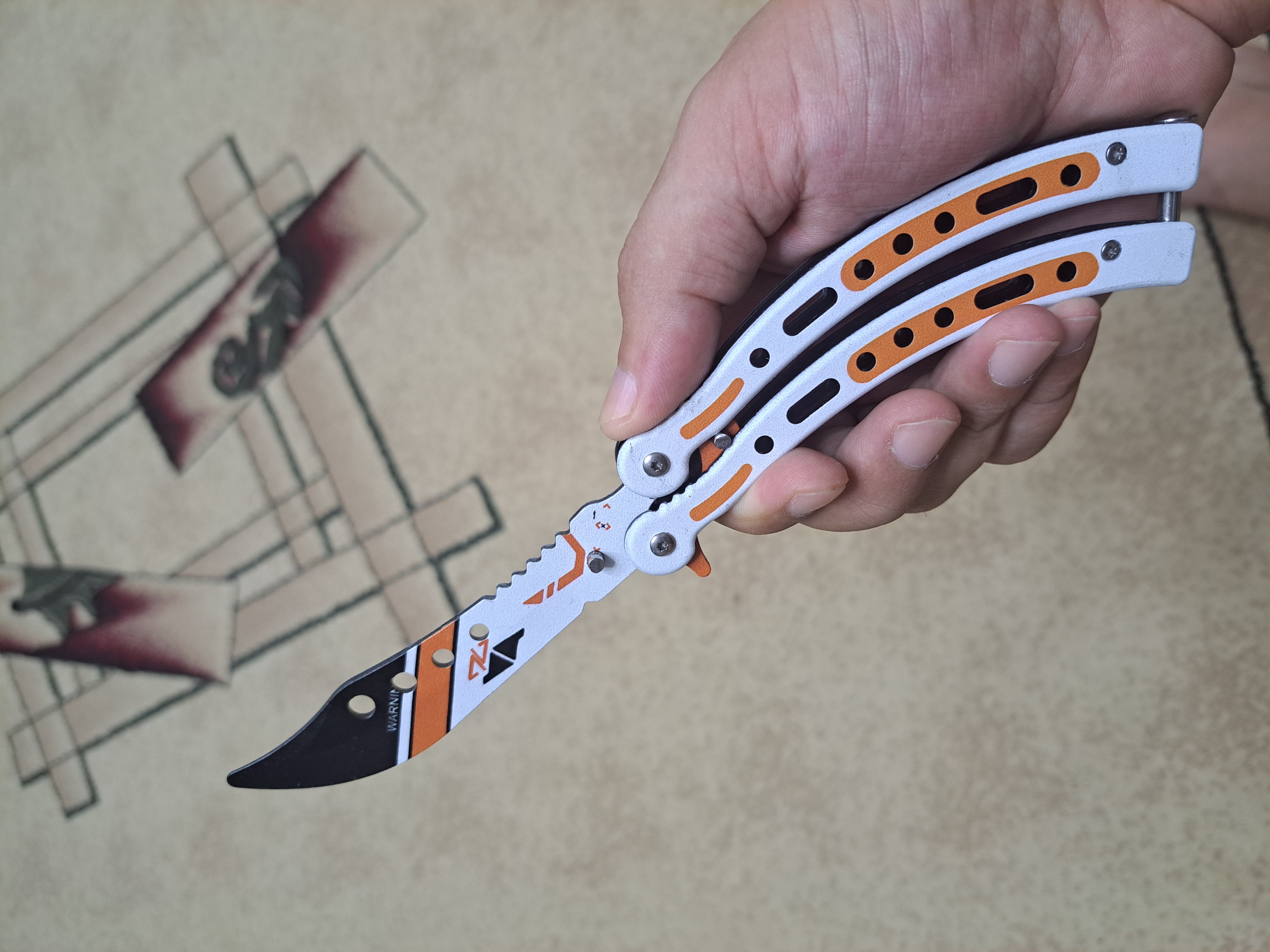 Metall tutqichli yig'iladigan kapalak pichog'ini o'rgatish, CSGO butterfly