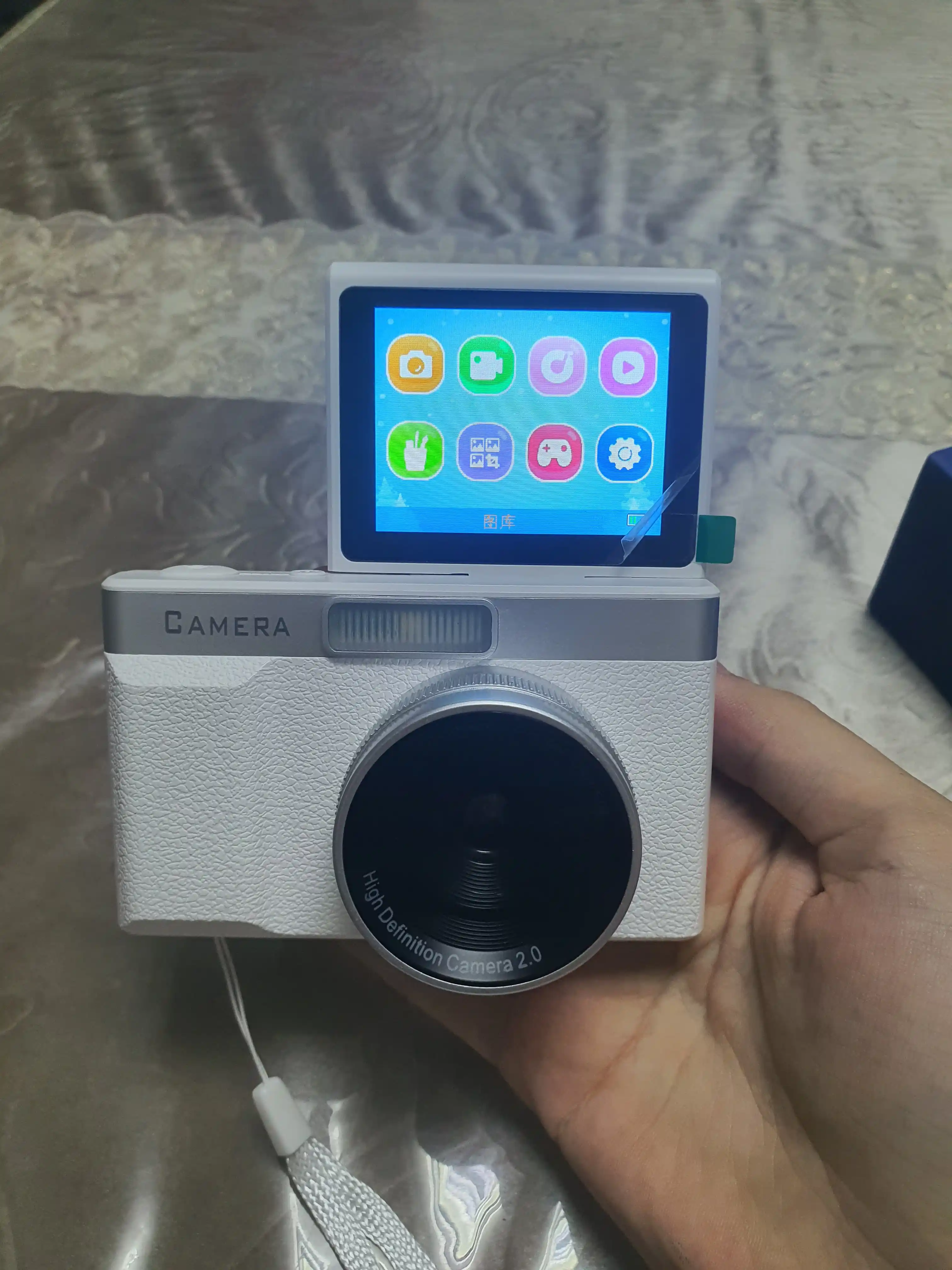 Фото- и видеокамера 2026: новости, камера с вращающимся экраном