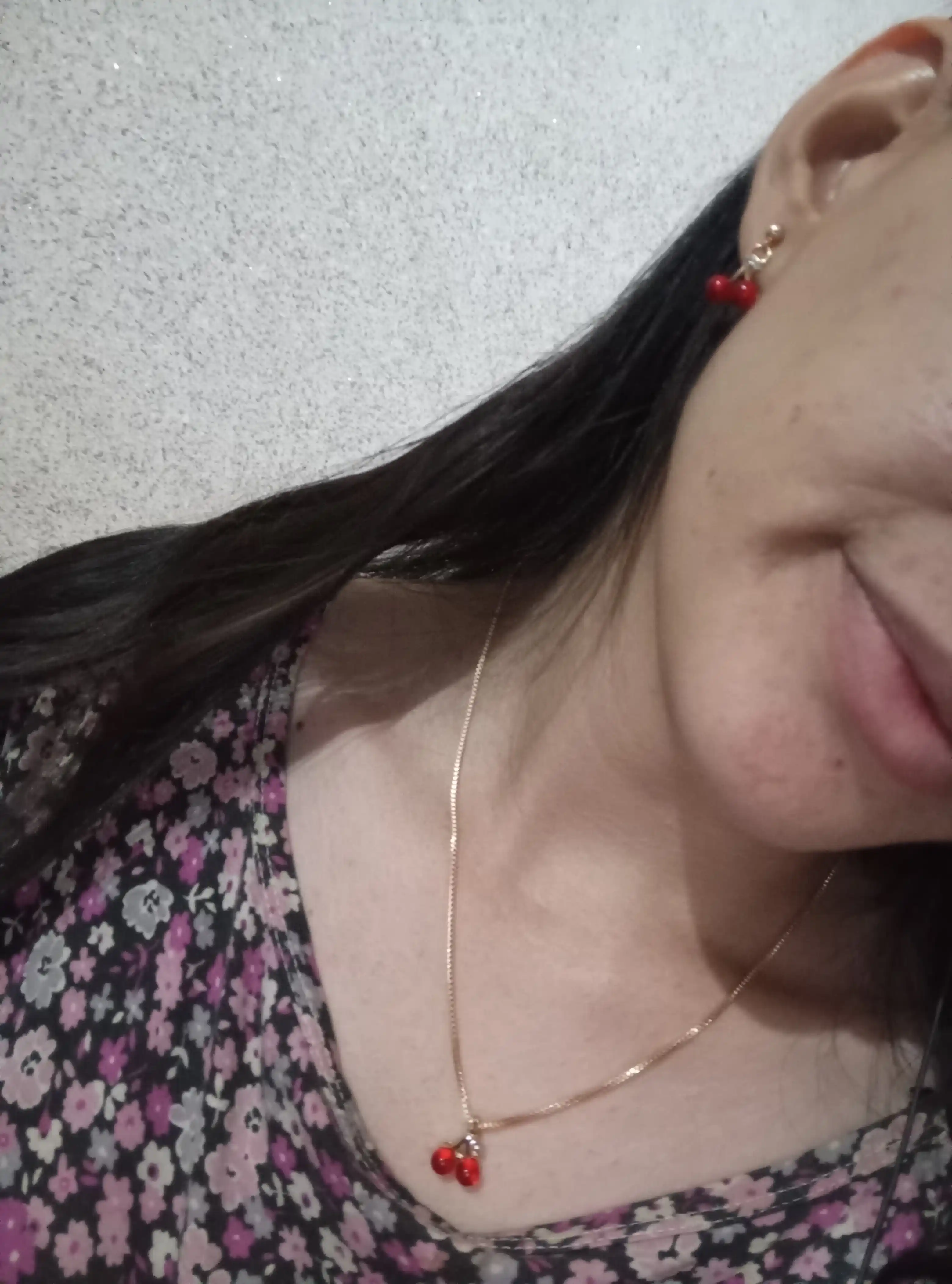 Коллекция для женщин и девочек, включающая серьги и цепочки