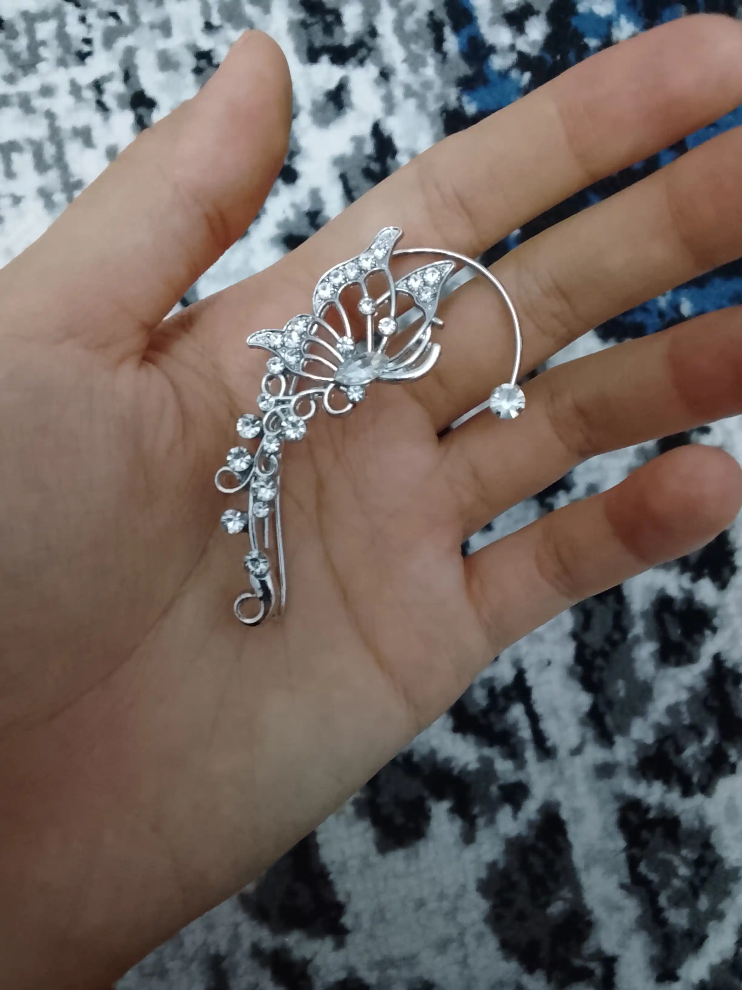 Серьги каффы, ассиметричные серьги