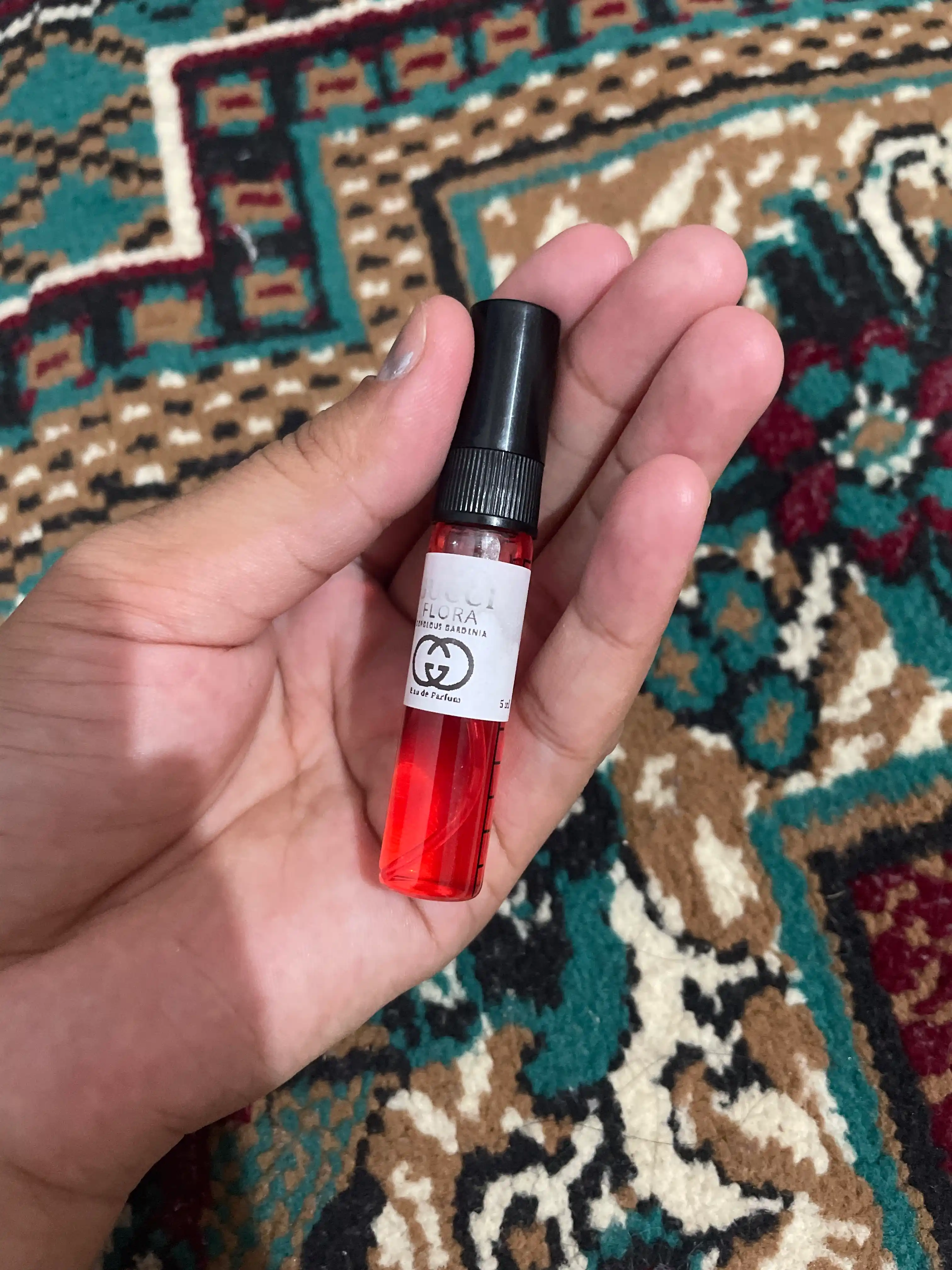 Atir ayollar uchun Gucci Flora Gorgeus Gardenia, parfyumlangan suv qizlar uchun