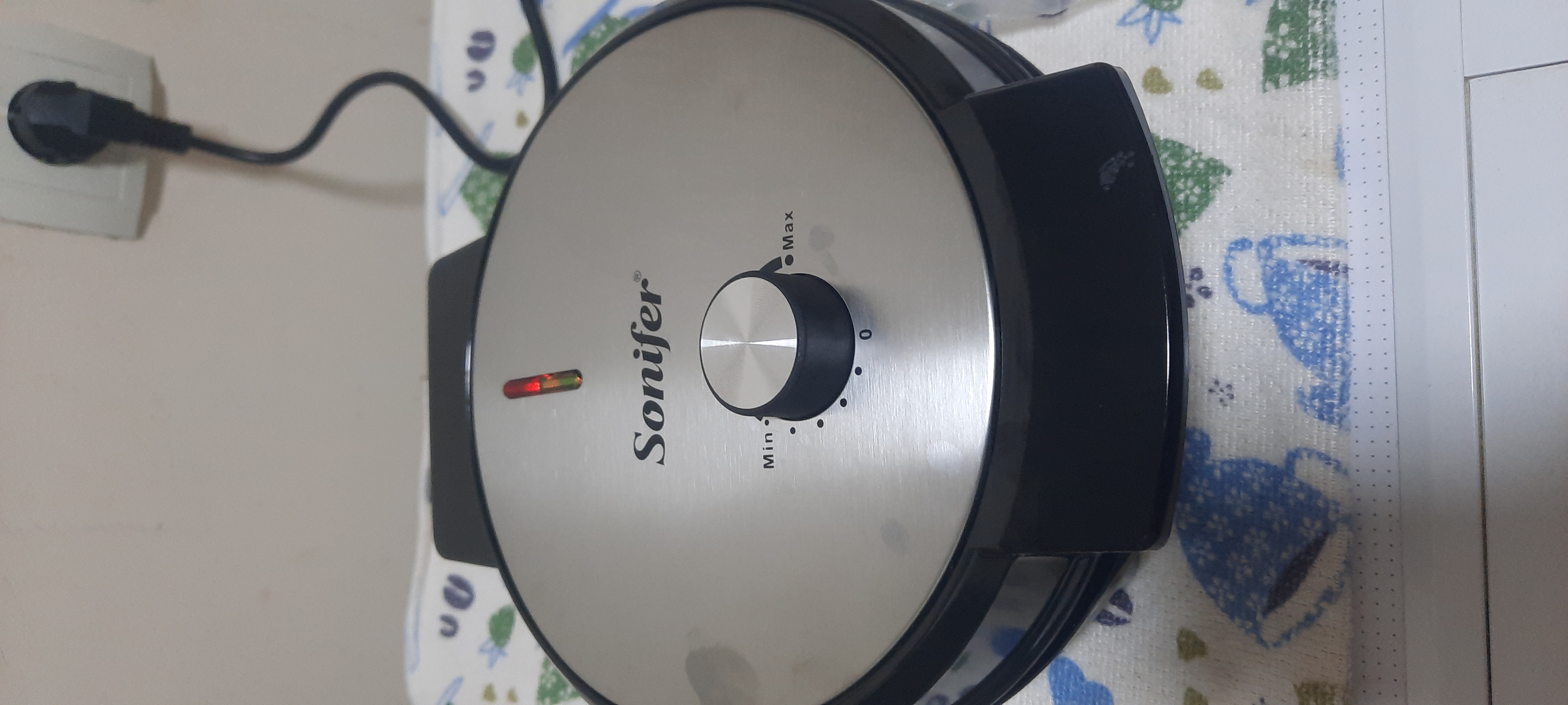 Вафельница Sonifer SF-6084