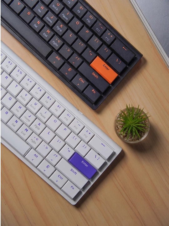 Geymerlar uchun RGB yoritilgan AJAZZ o‘yin klaviaturasi mexanik / membranali